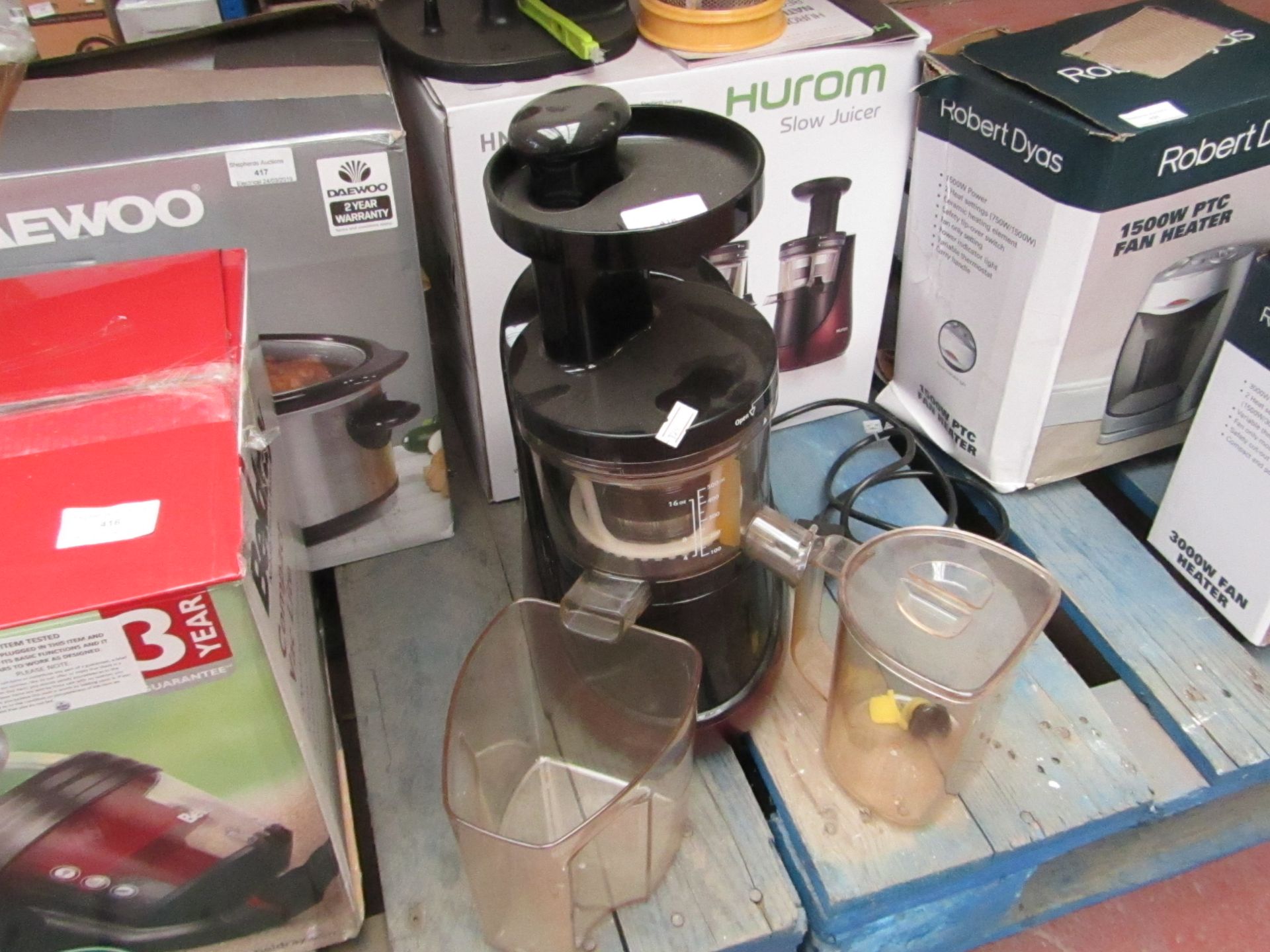 Hurom Slow juicer, tested working with original box, RRP £249