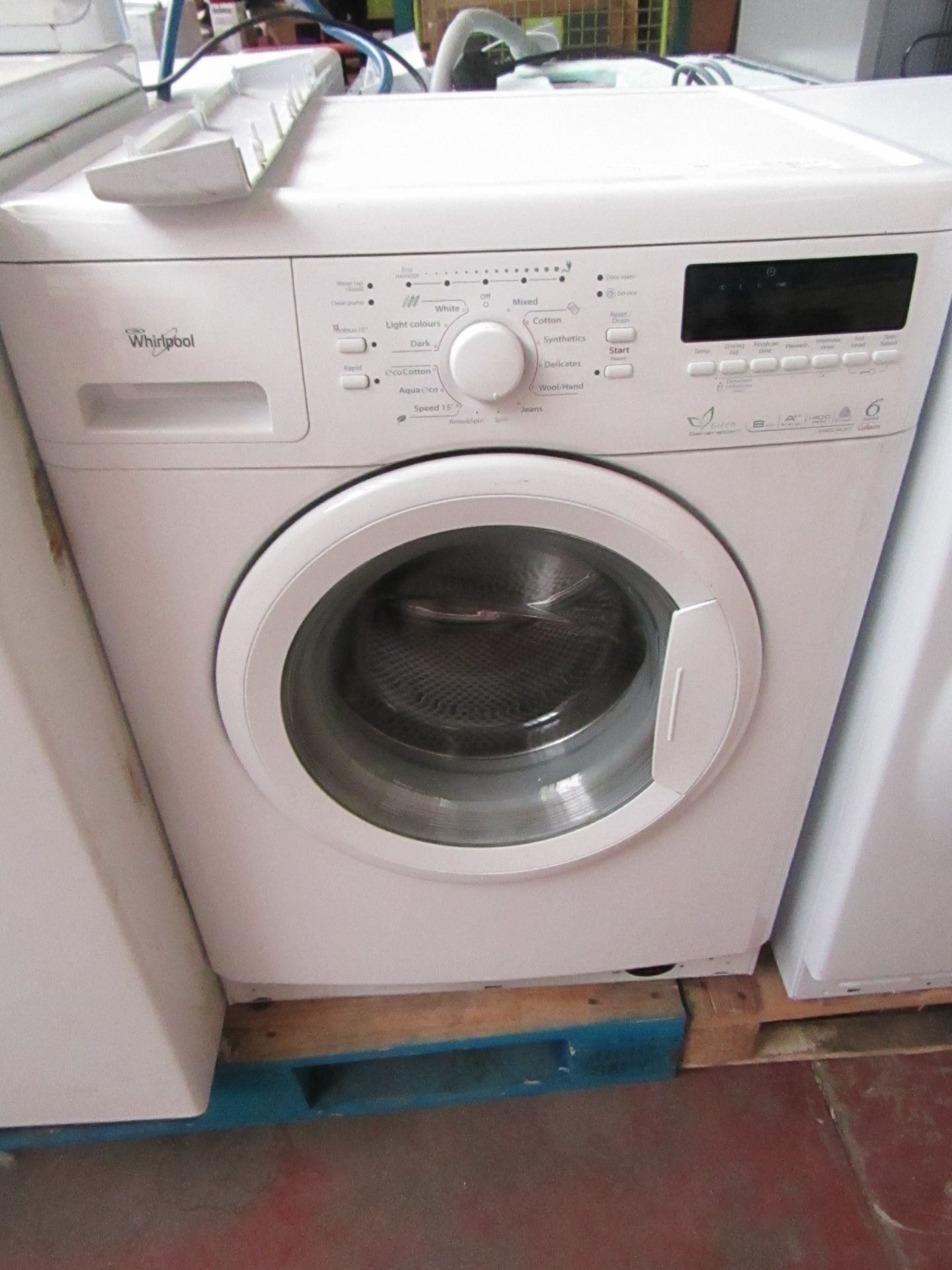 Whirlpool 6th Sense colours 8KG washing machine, POwers on and Spins