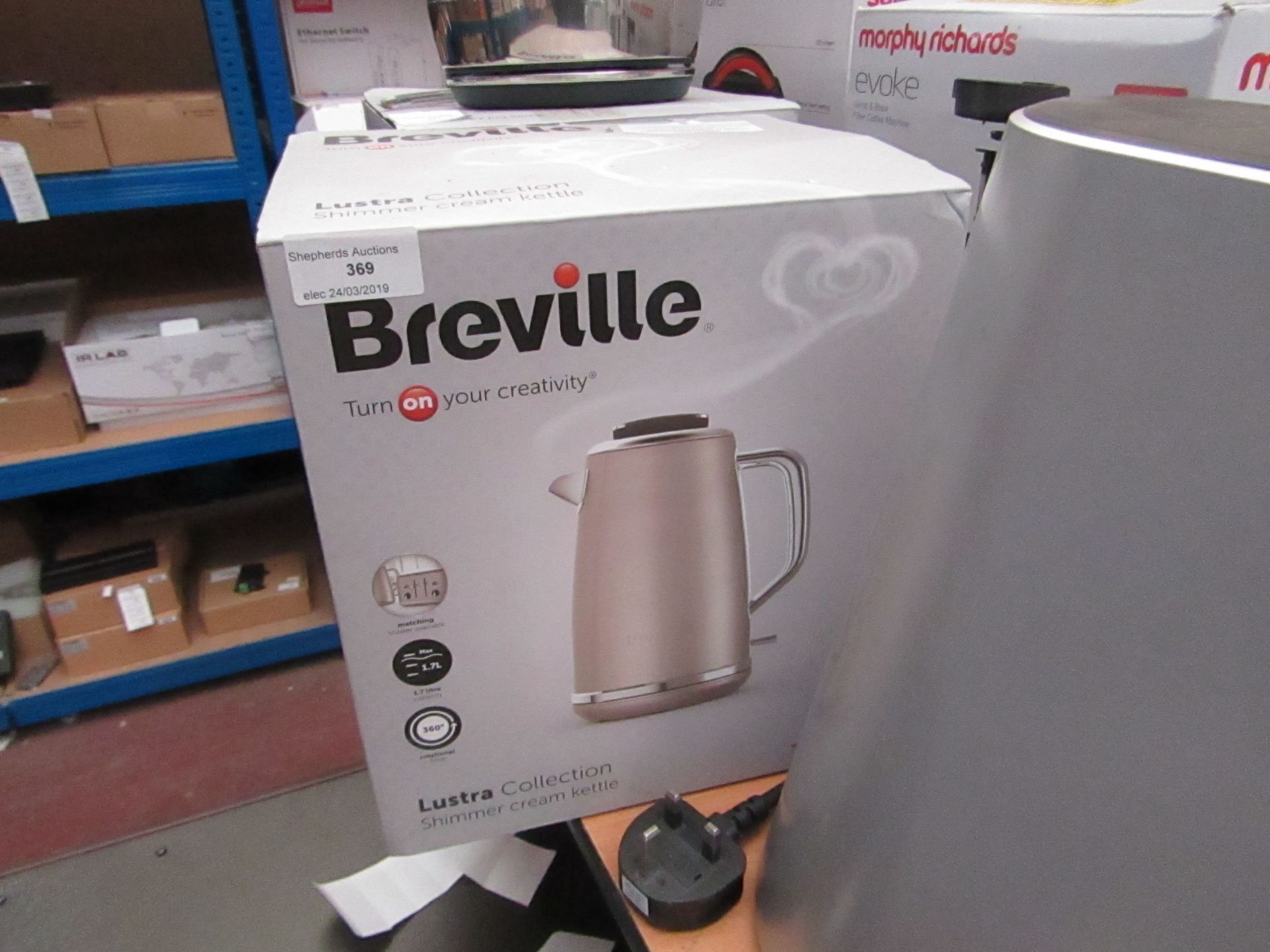 Breville Lustra Collection Shimmer Cream Kettle, boxed and tested working