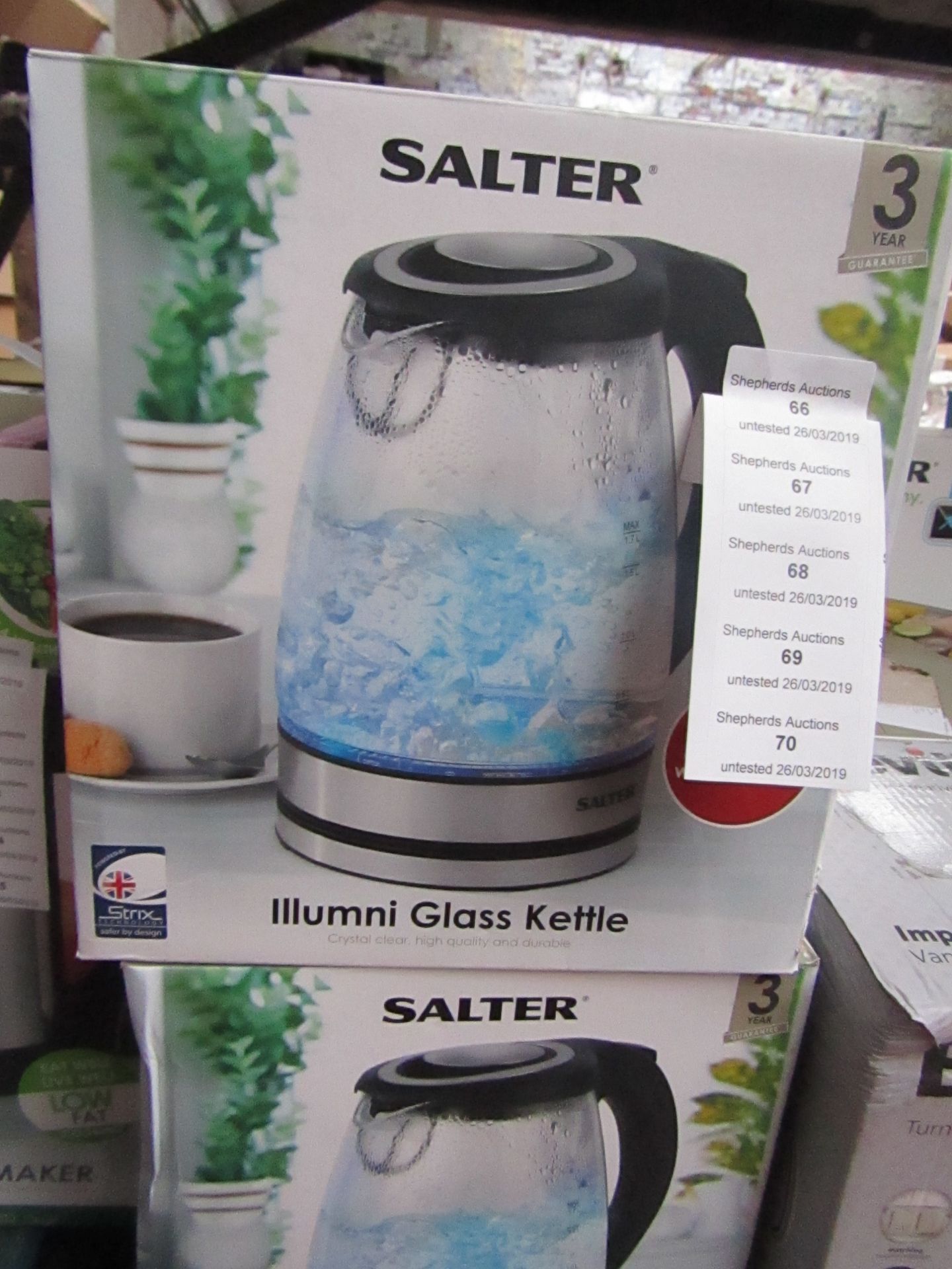 Salter glass kettle boxed and unchecked