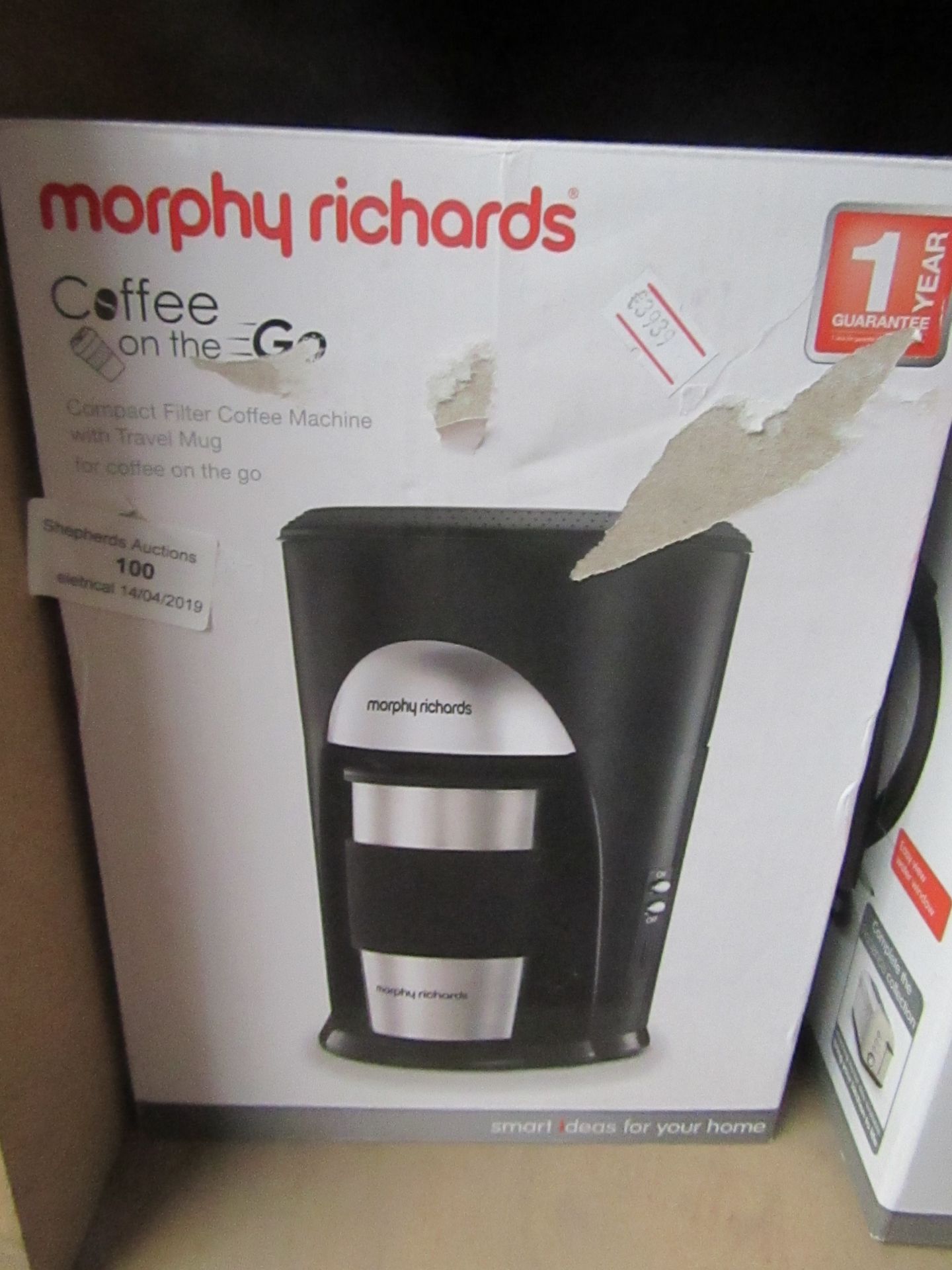Morphy richards compact coffee machine powers on and boxed