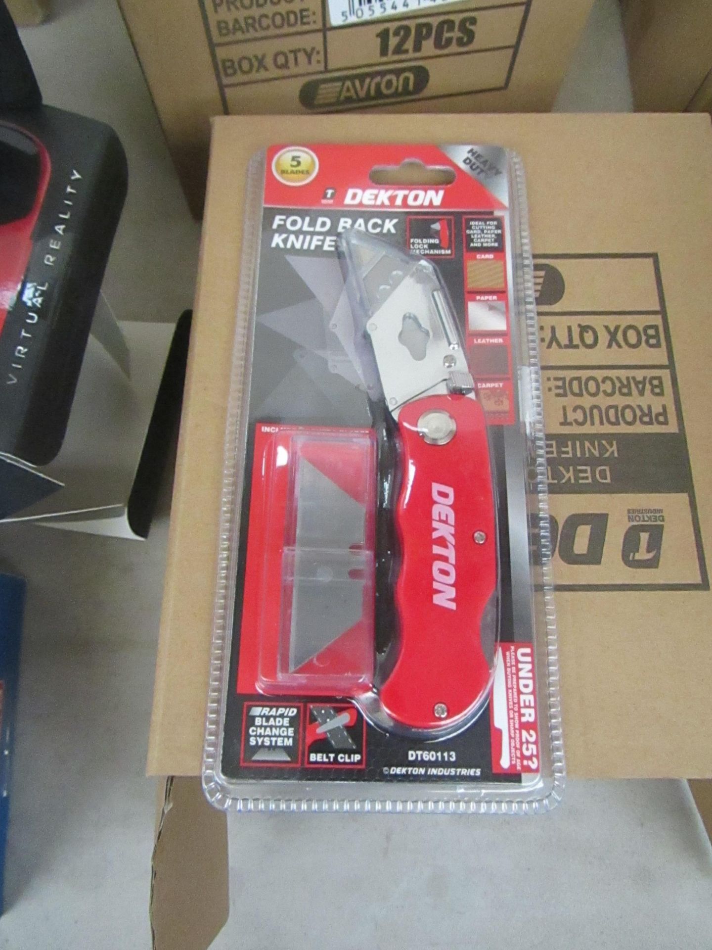 Dekton fold back knife set, new and packaged.