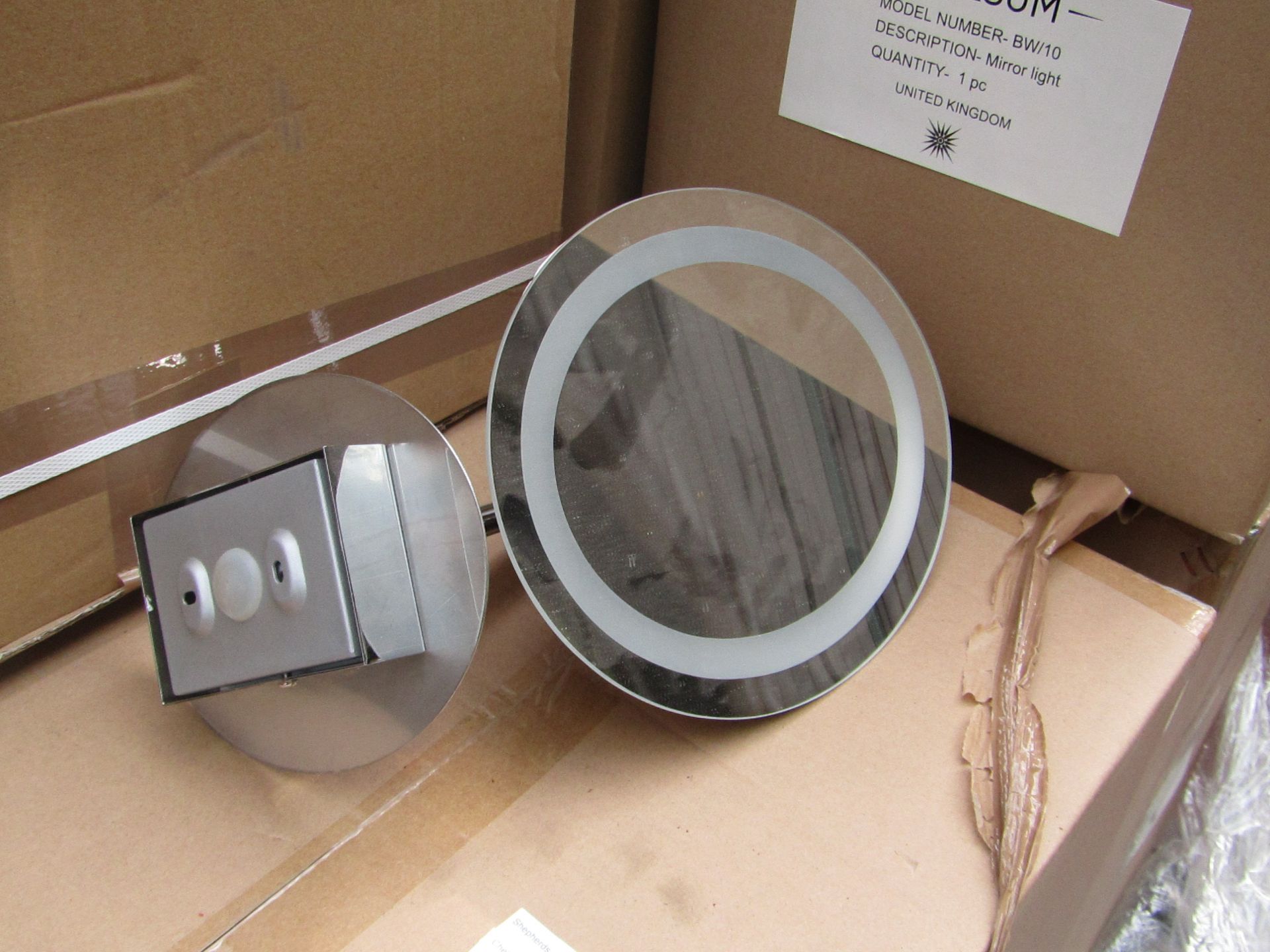 Cheslom BW/10 Chrome Illuminate Magnified & Swivel Bathroom Mirror, RRP £270 boxed