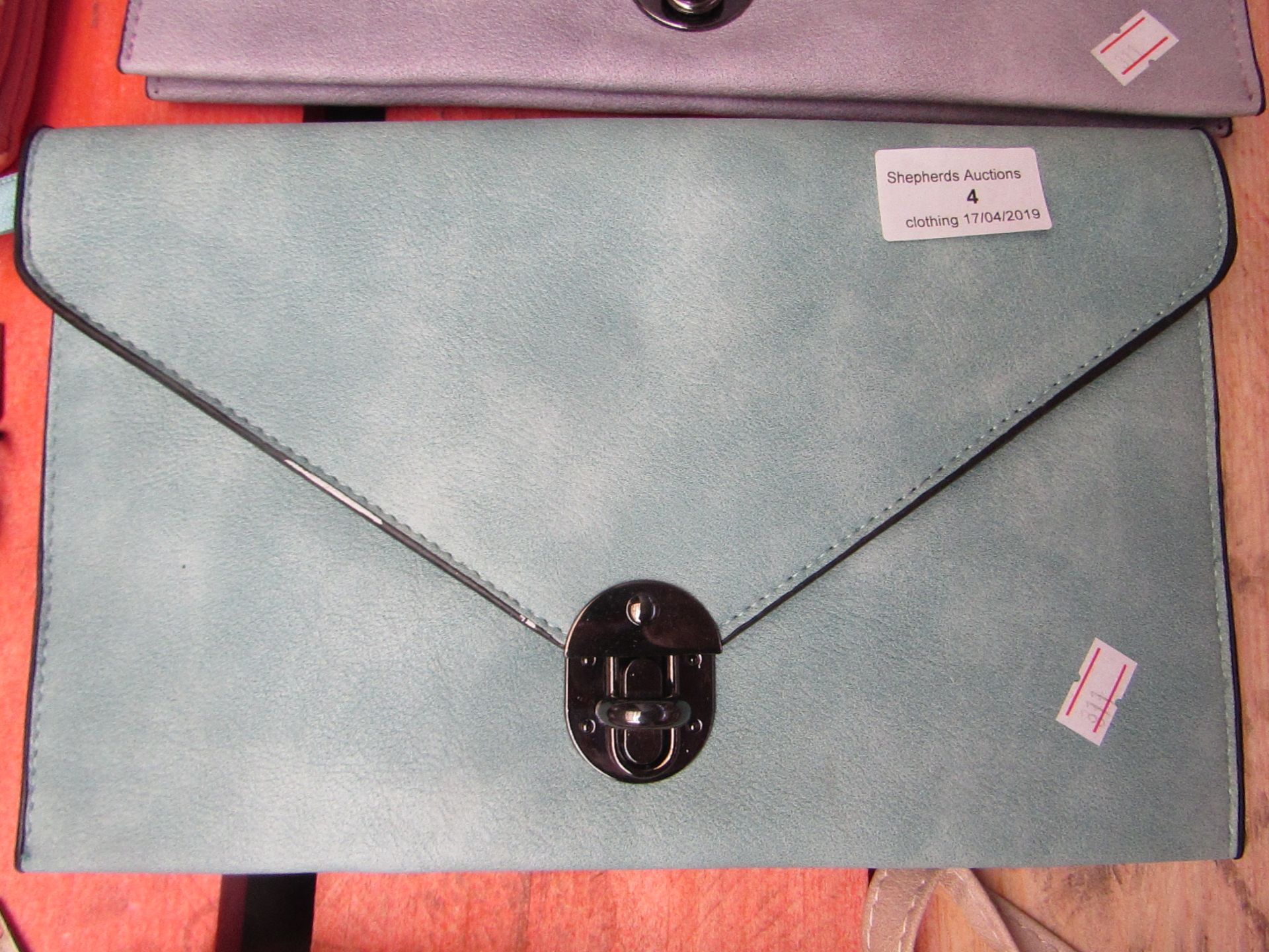 1 x Ladies Fashion Handbag (see pictures for design)