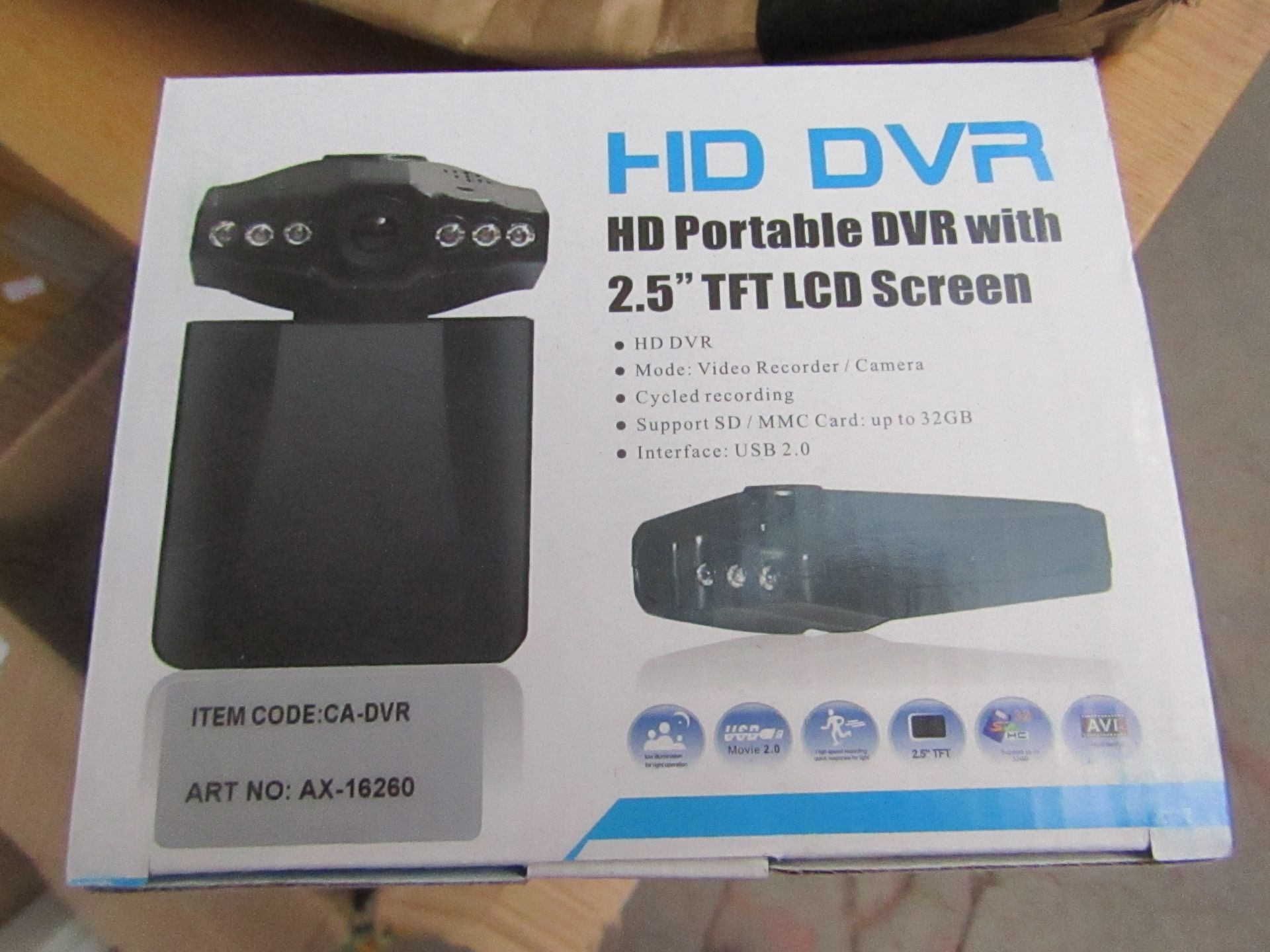 HD HVR Portable DVR with 2.5 tft lcd screen, new in box.
