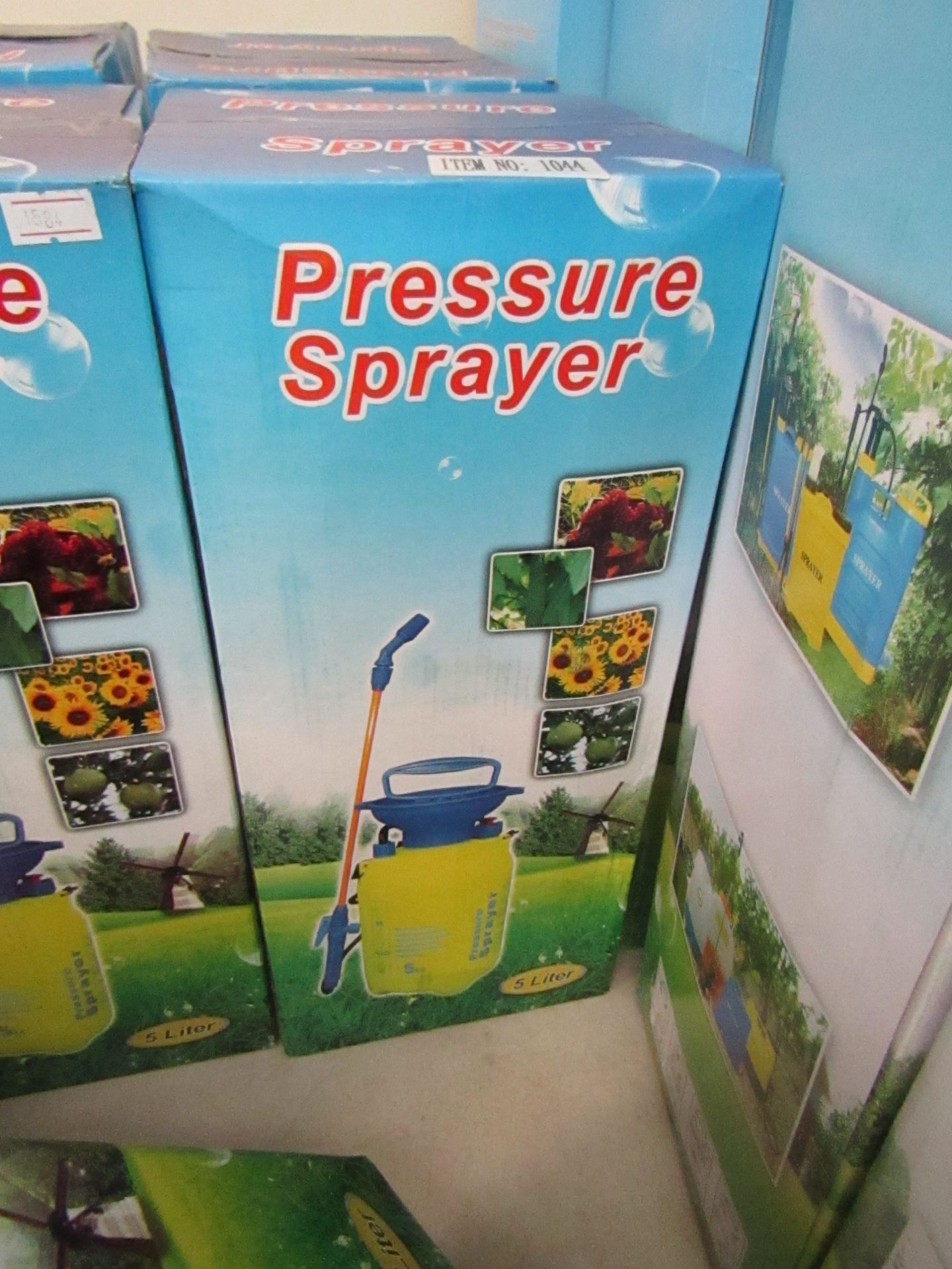 5ltr pressure sprayer, new and boxed