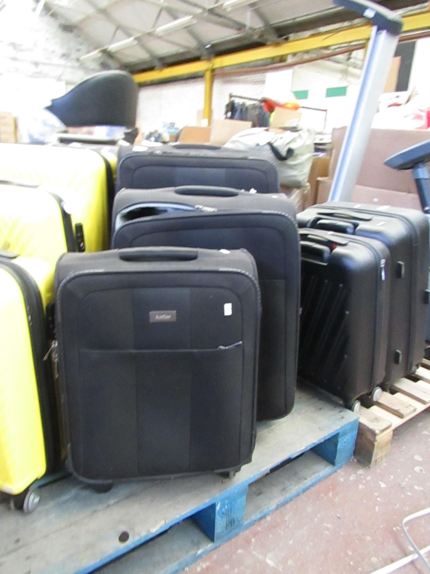 set of 3 antler suitcases black no major damage