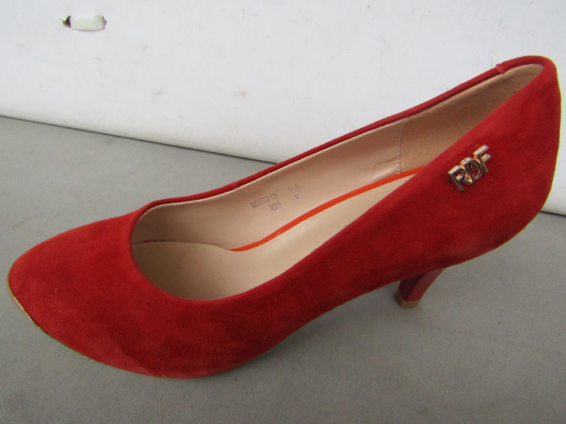 Red Dragonfly ladies Shoes size 2 1/2 Unused & boxed