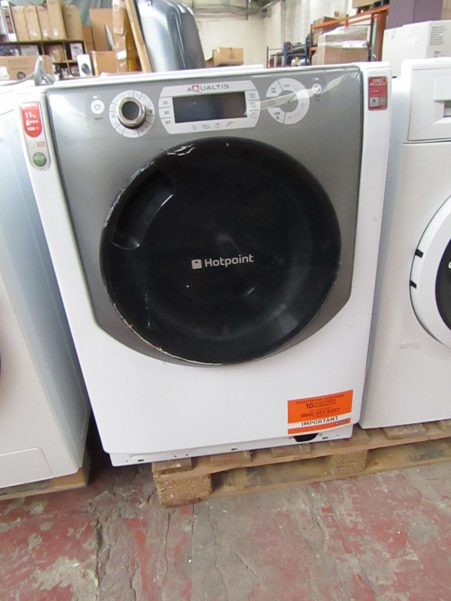 Hotpoint aqualtis 11kg a+++ 1600 rpm washing machine, no plug unable to test.