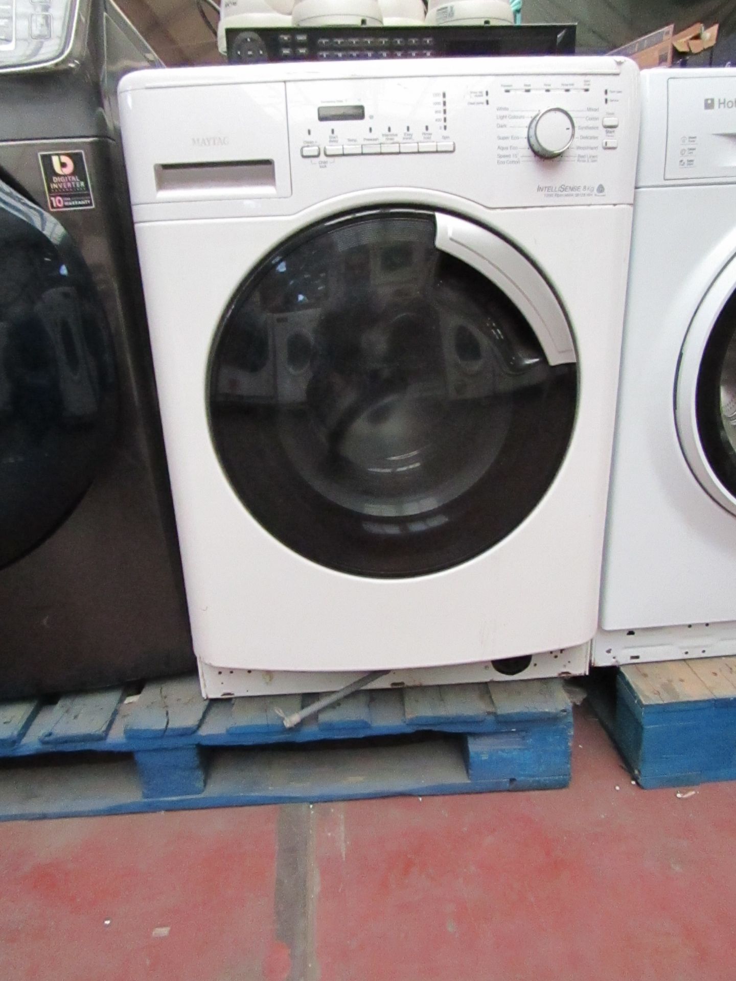 Maytag Intellisense 8KG washing machine, Powers on and Spins