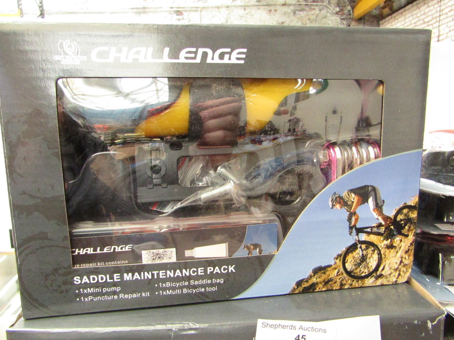 Challenge Saddle Maintenance Pack,containing 1 x mini pump, 1 x Bicycle Saddle Bag, 1 x Puncture