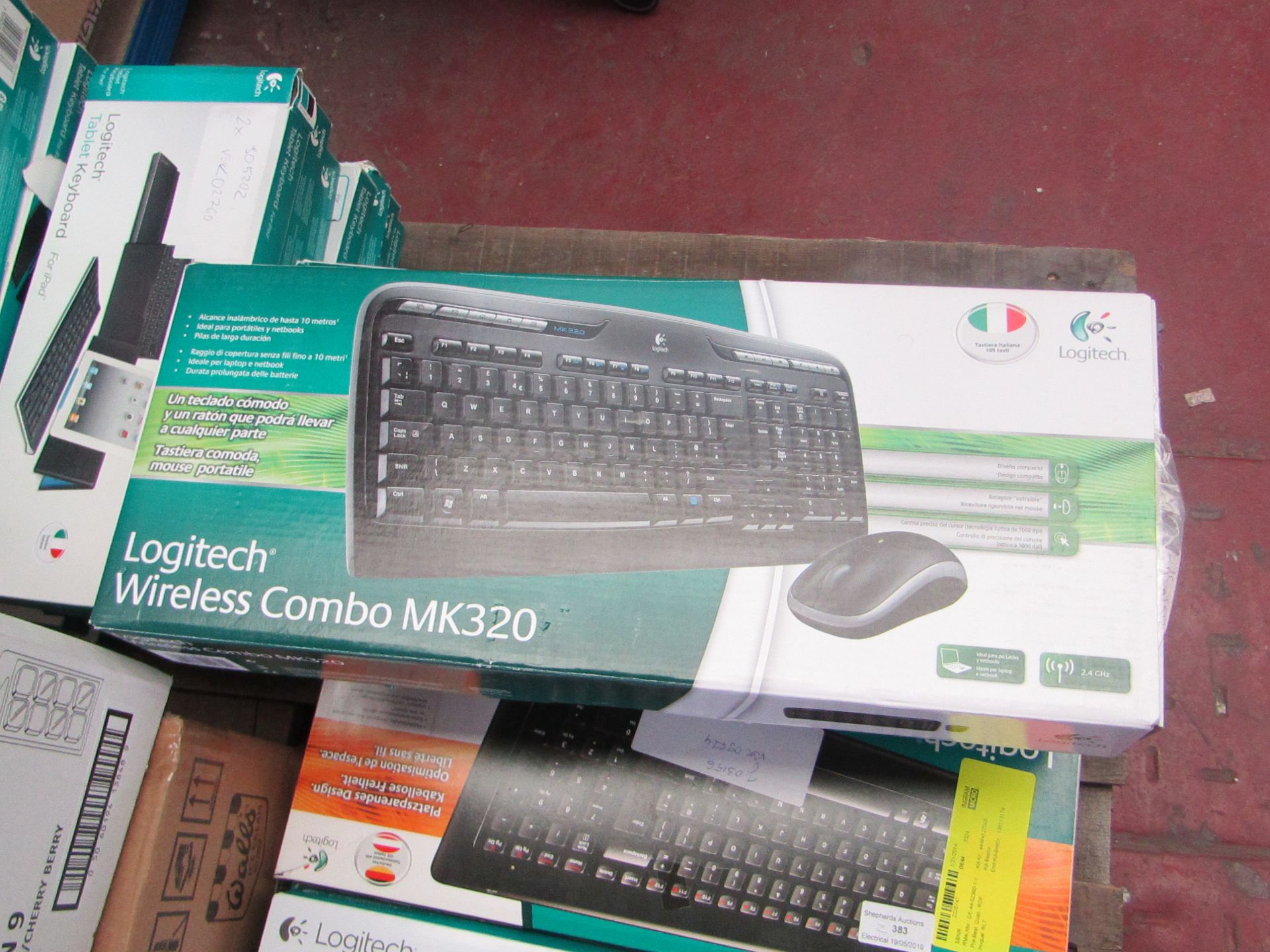 Logitech wireless combo MK320, untested and boxed.