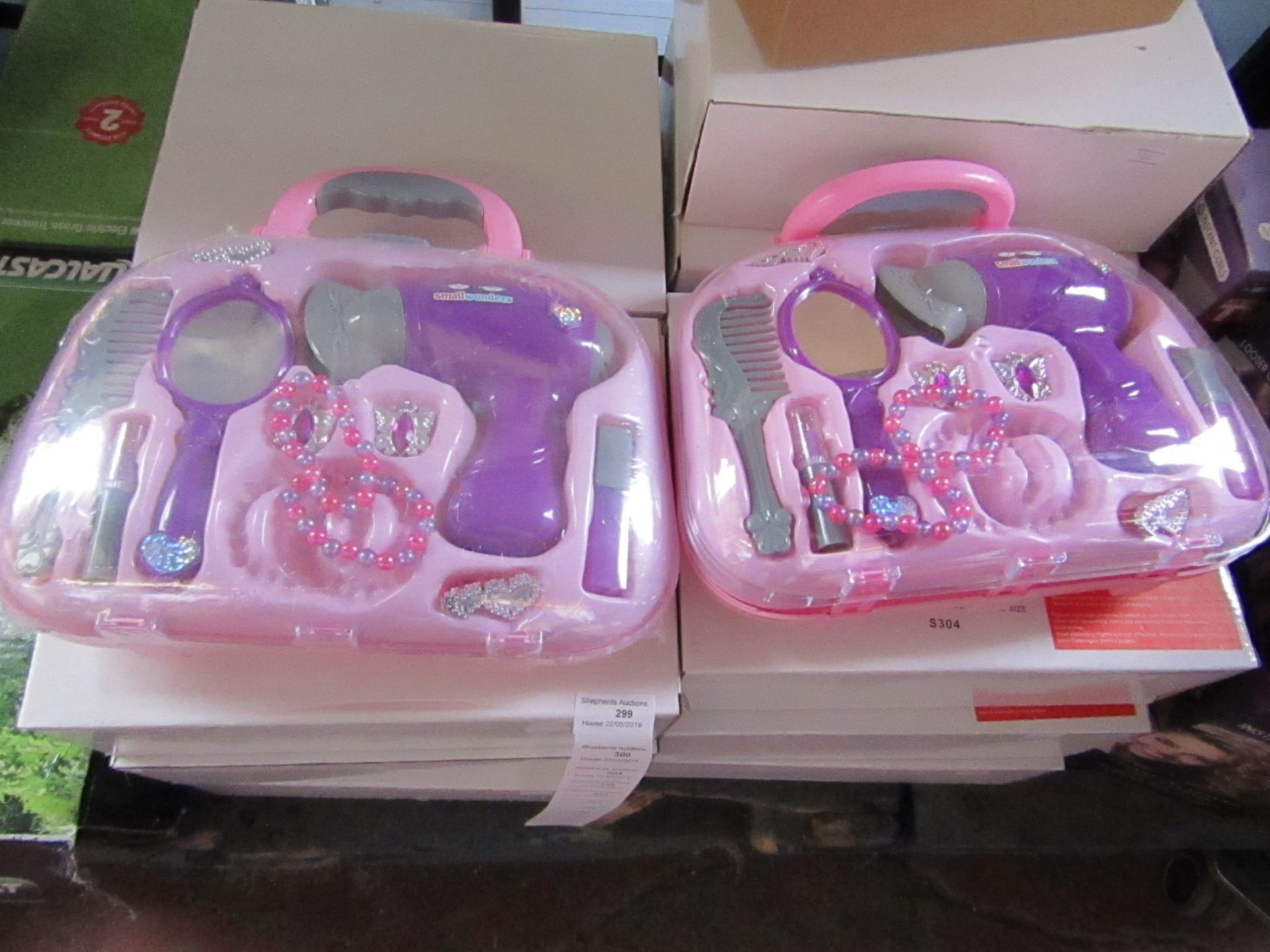 Hair Wonders dressing table play set, new and boxed.