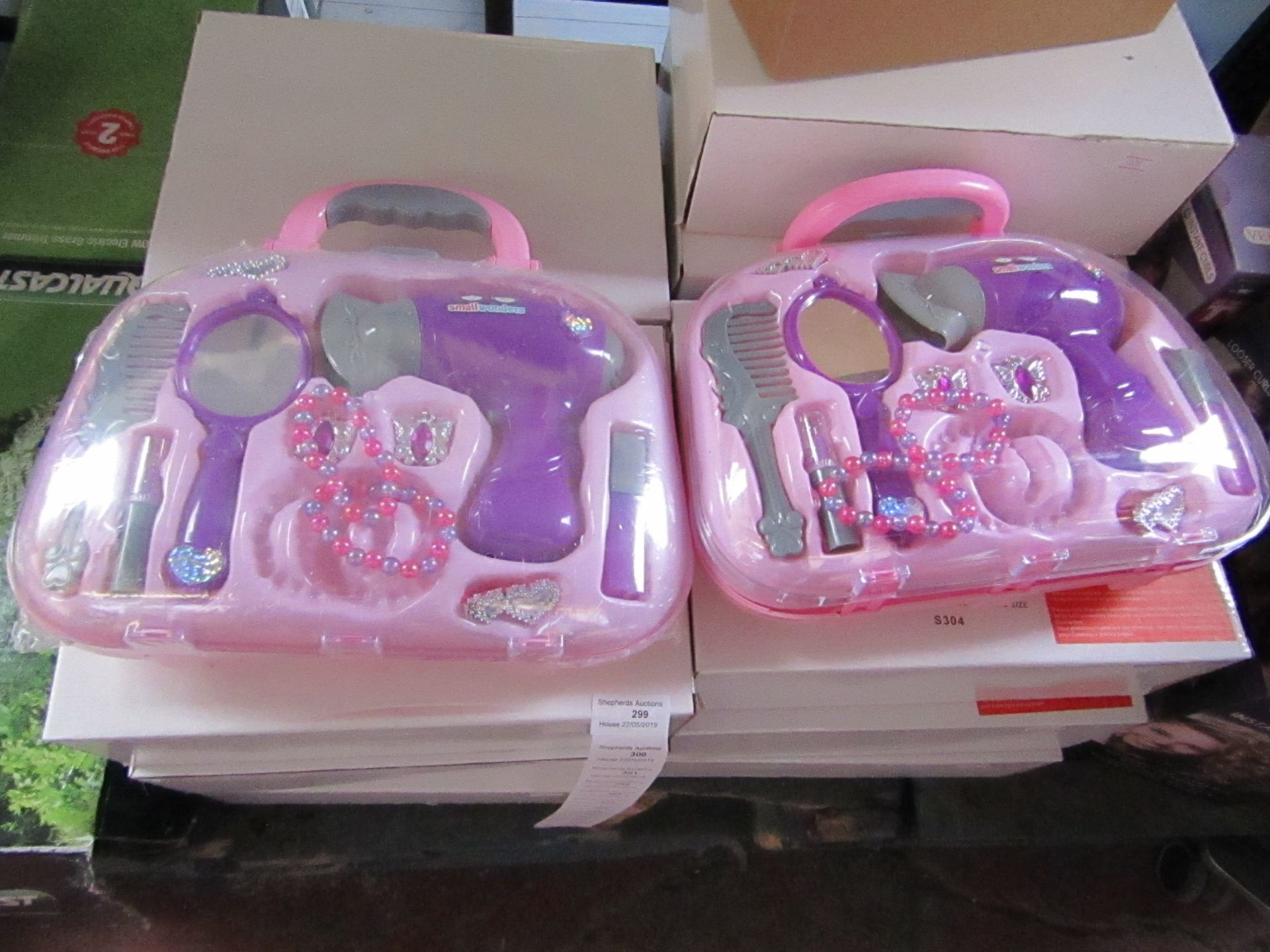 Hair Wonders dressing table play set, new and boxed.