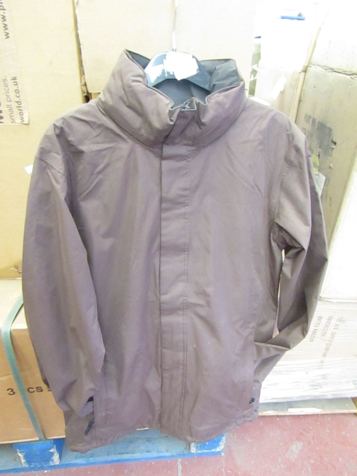 Regatta Hydrafort jacket, size XXL, sneeds a clean.