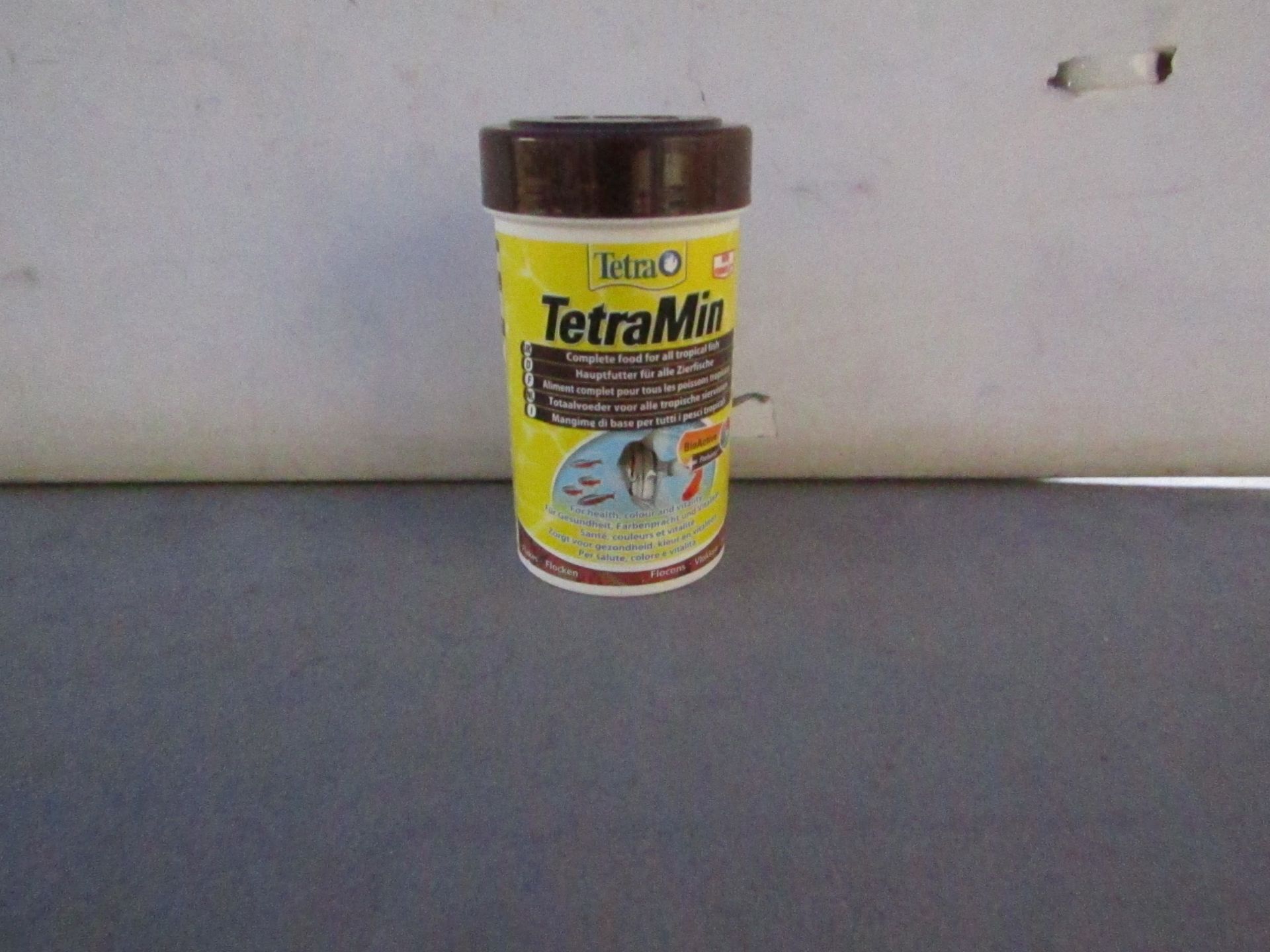 10x 100ml (20g) tubs of Tetra Tera min complete food for tropical fish, unused