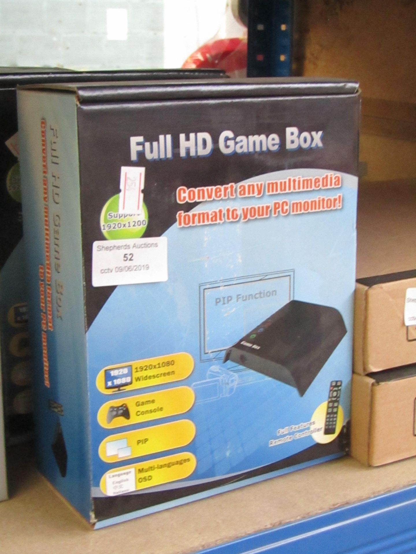 2x Full HD game boxes.