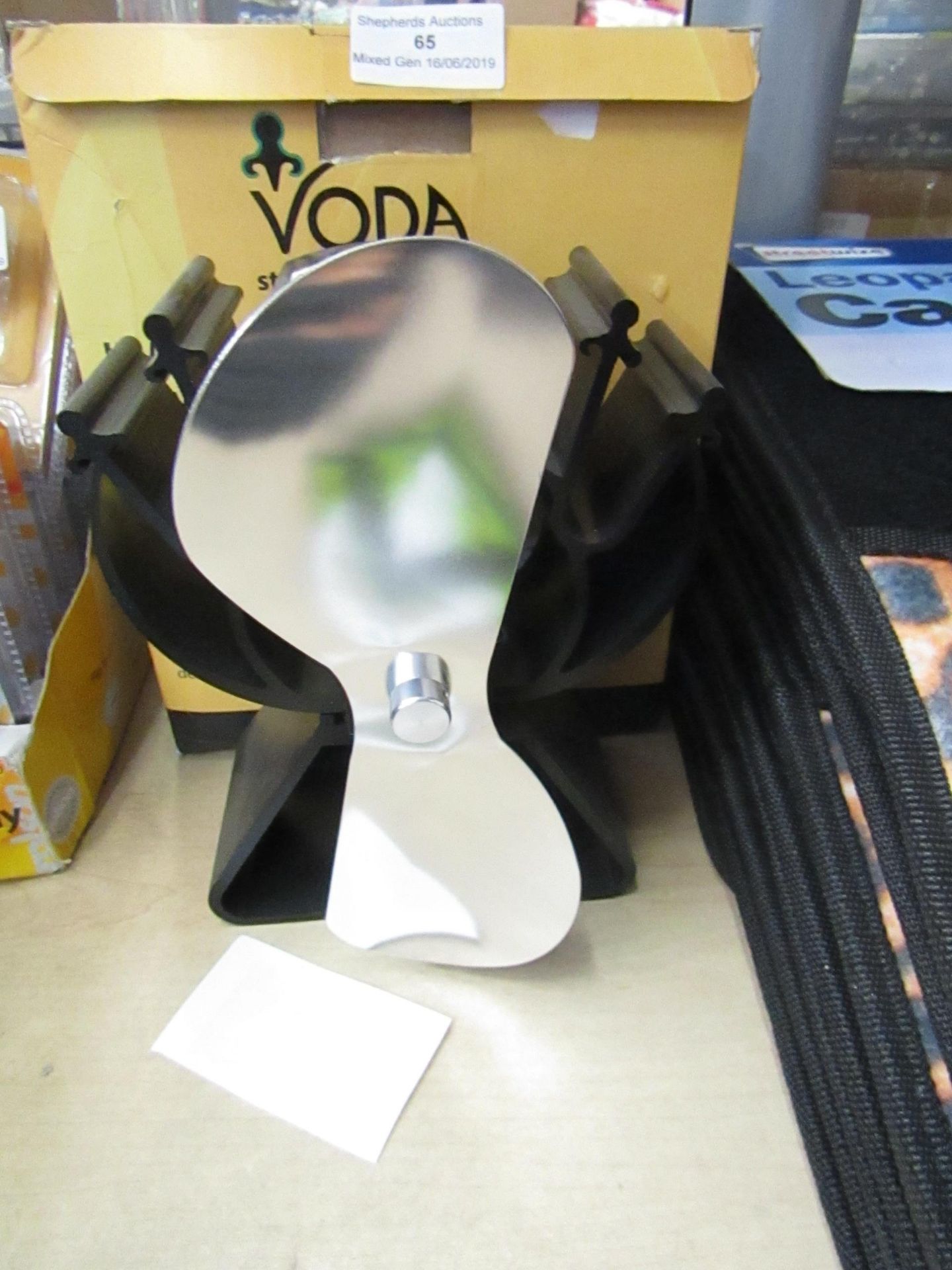 Voda Heat Power stove/wood burner Fan, powered by the heat of the fire it helps blow the hot air