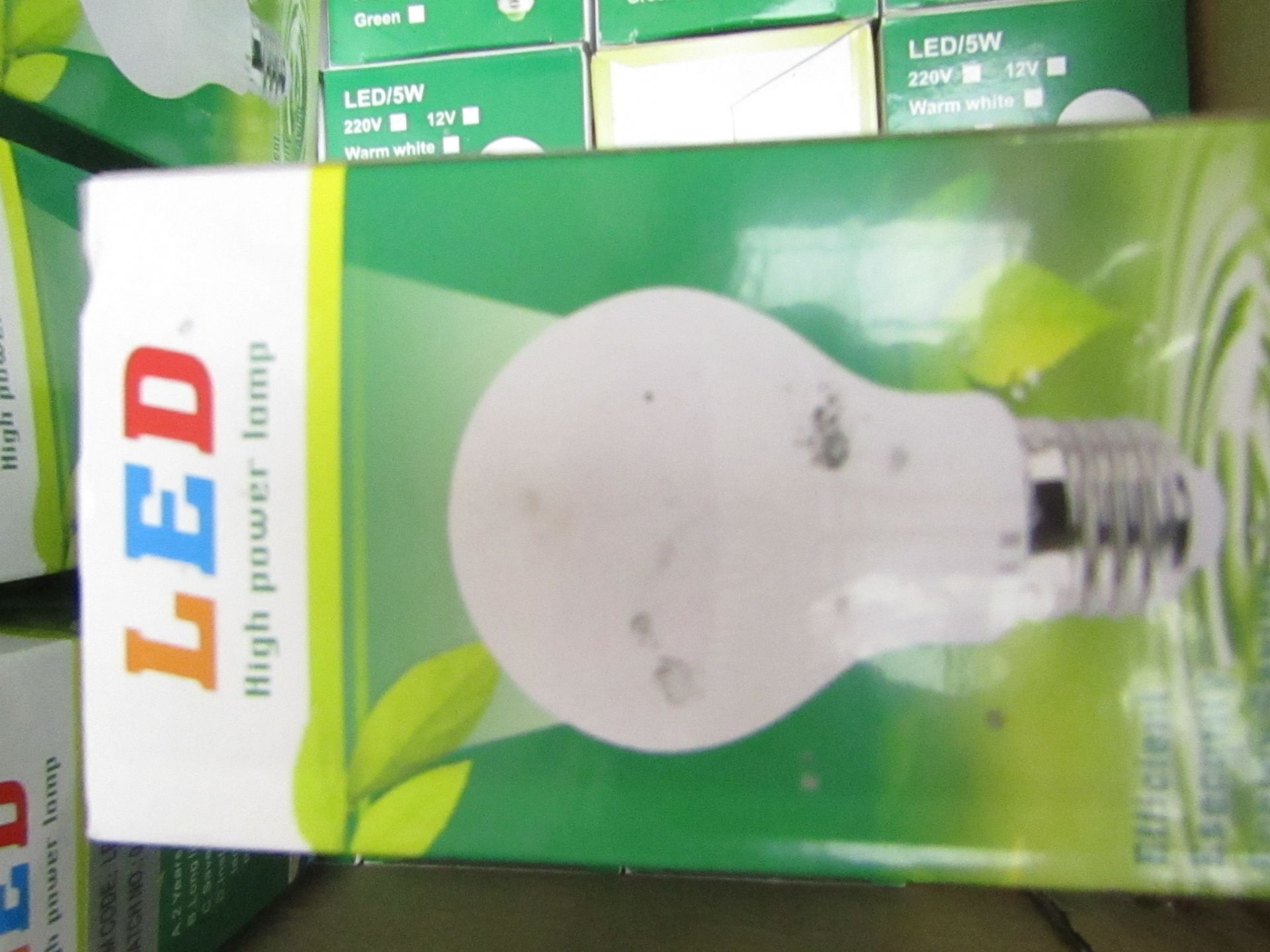 5 x LED light bulbs 220v,new in box