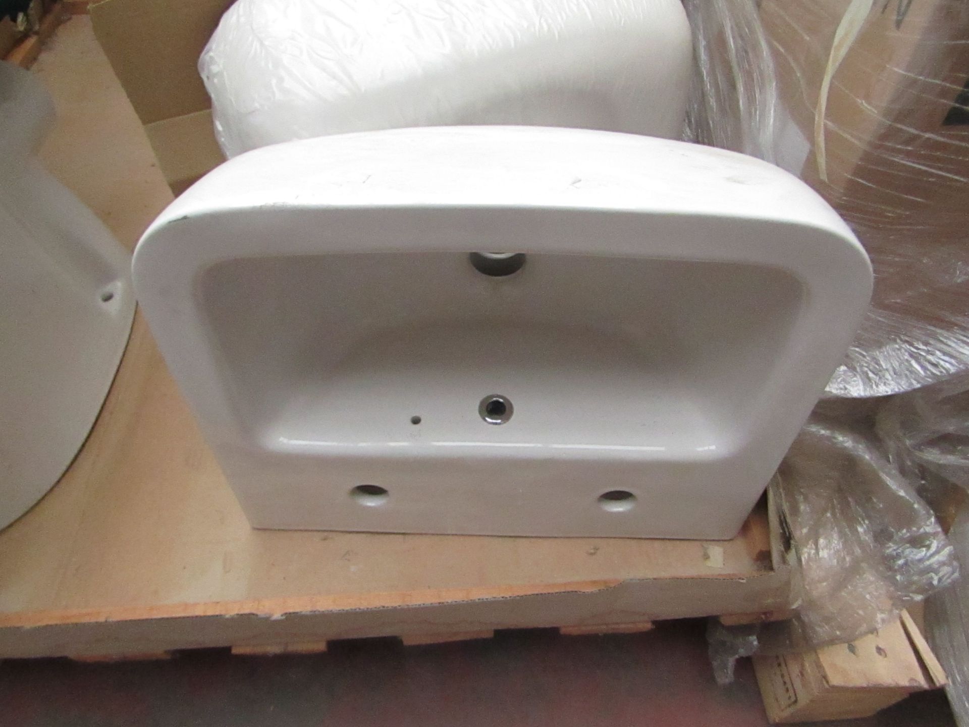 Lecico Senner 2 tap hole 43cm basin, unused