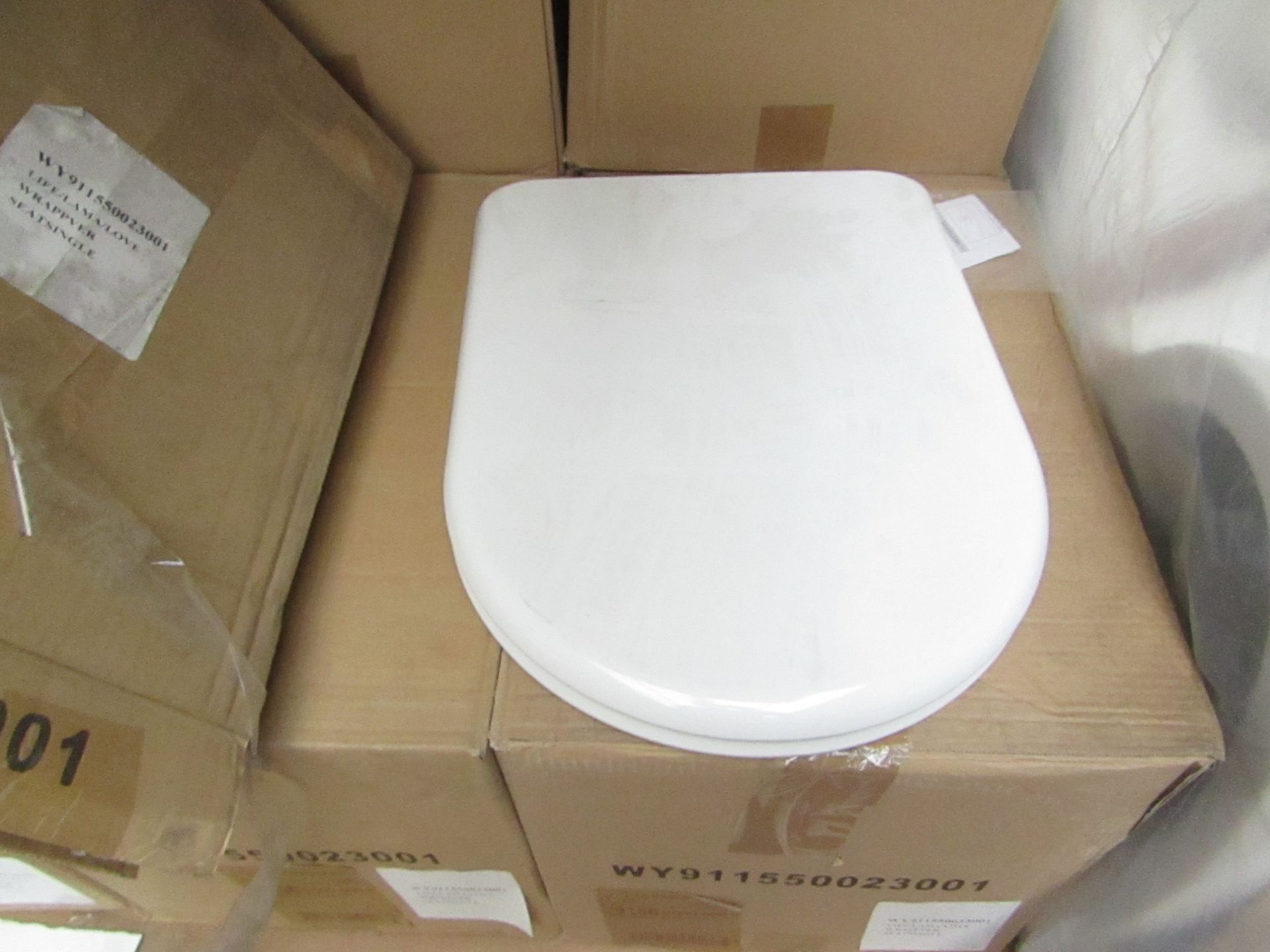 Laufen made toilet seat for Life/Love/Lama Models, model no. 89156 barcode 5704173255920 new and