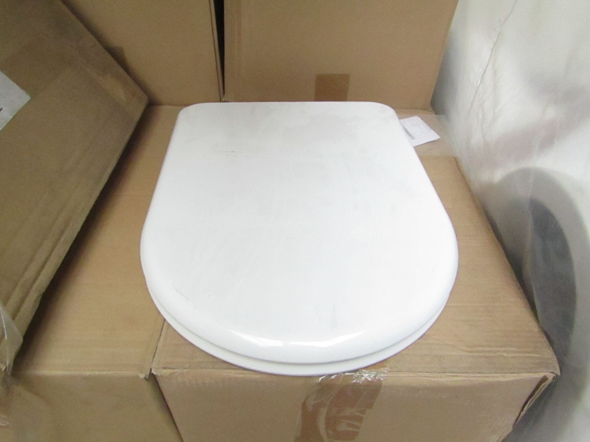 Laufen made toilet seat for Life/Love/Lama Models, model no. 89156 barcode 5704173255920 new and