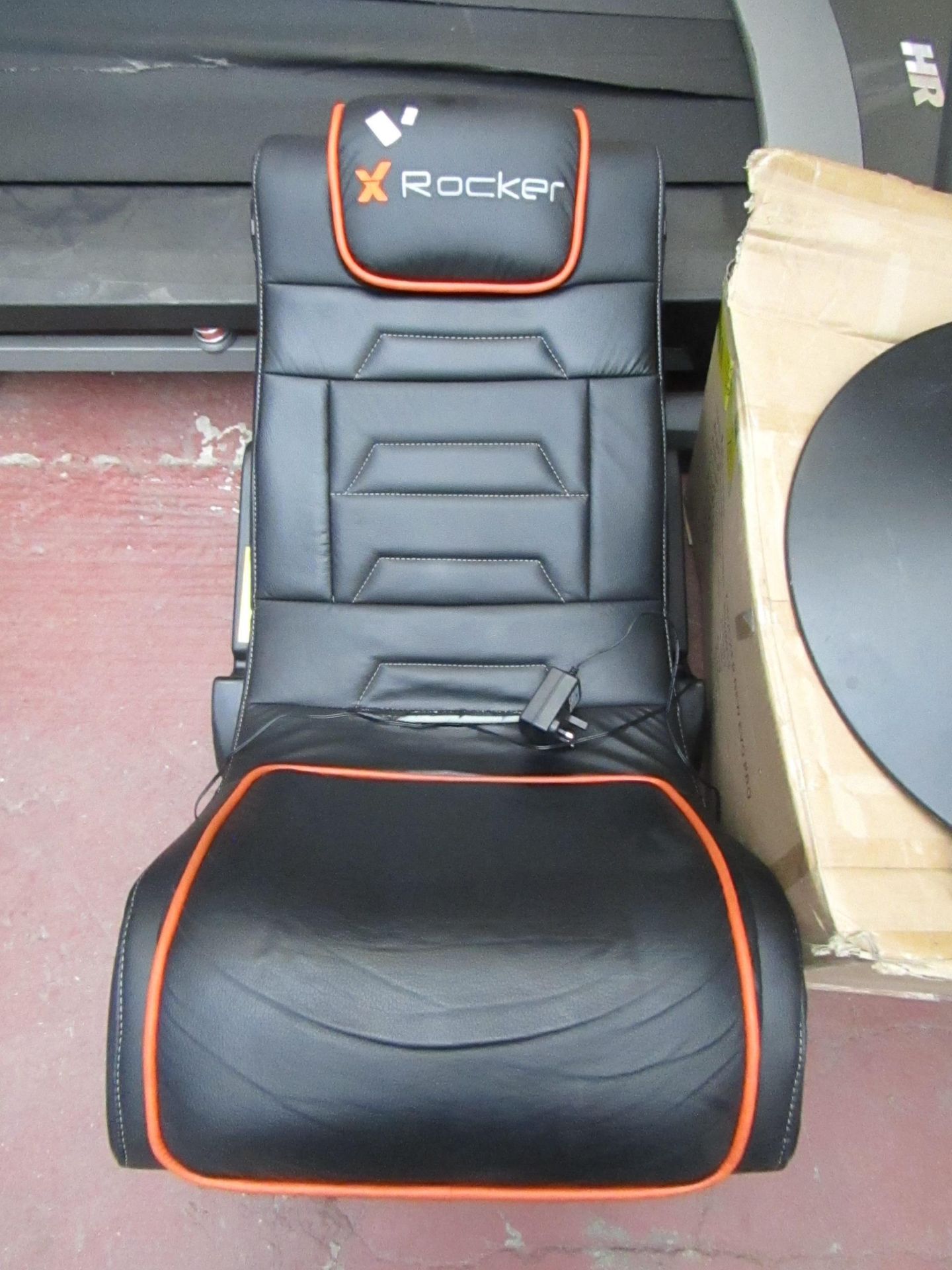 XRocker freestanding gaming chair, tested working with sound but not connected it to a device and