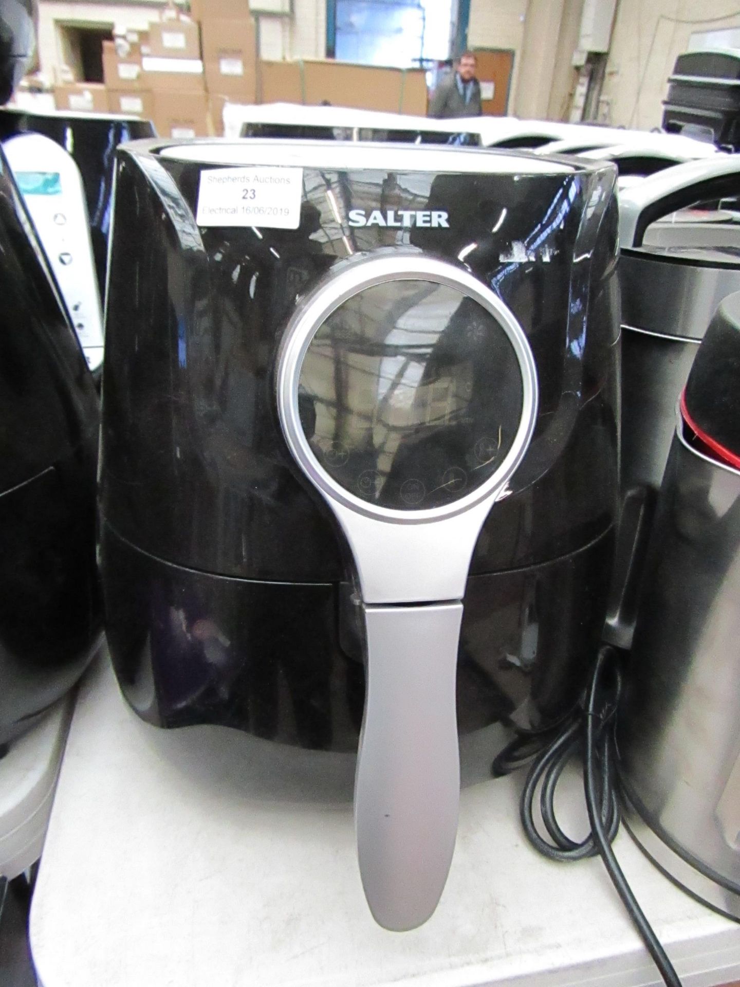 Salter hot air fryer, tested working.