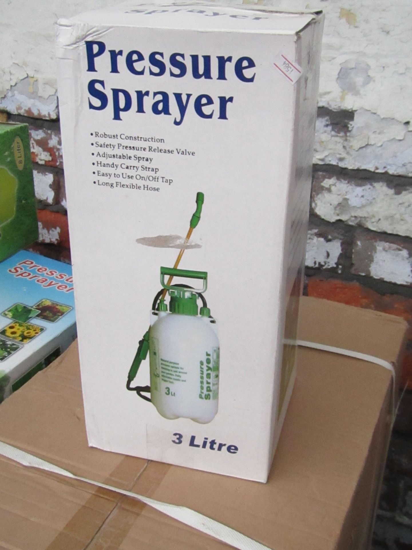 8ltr Pressure Sprayer Boxed and New