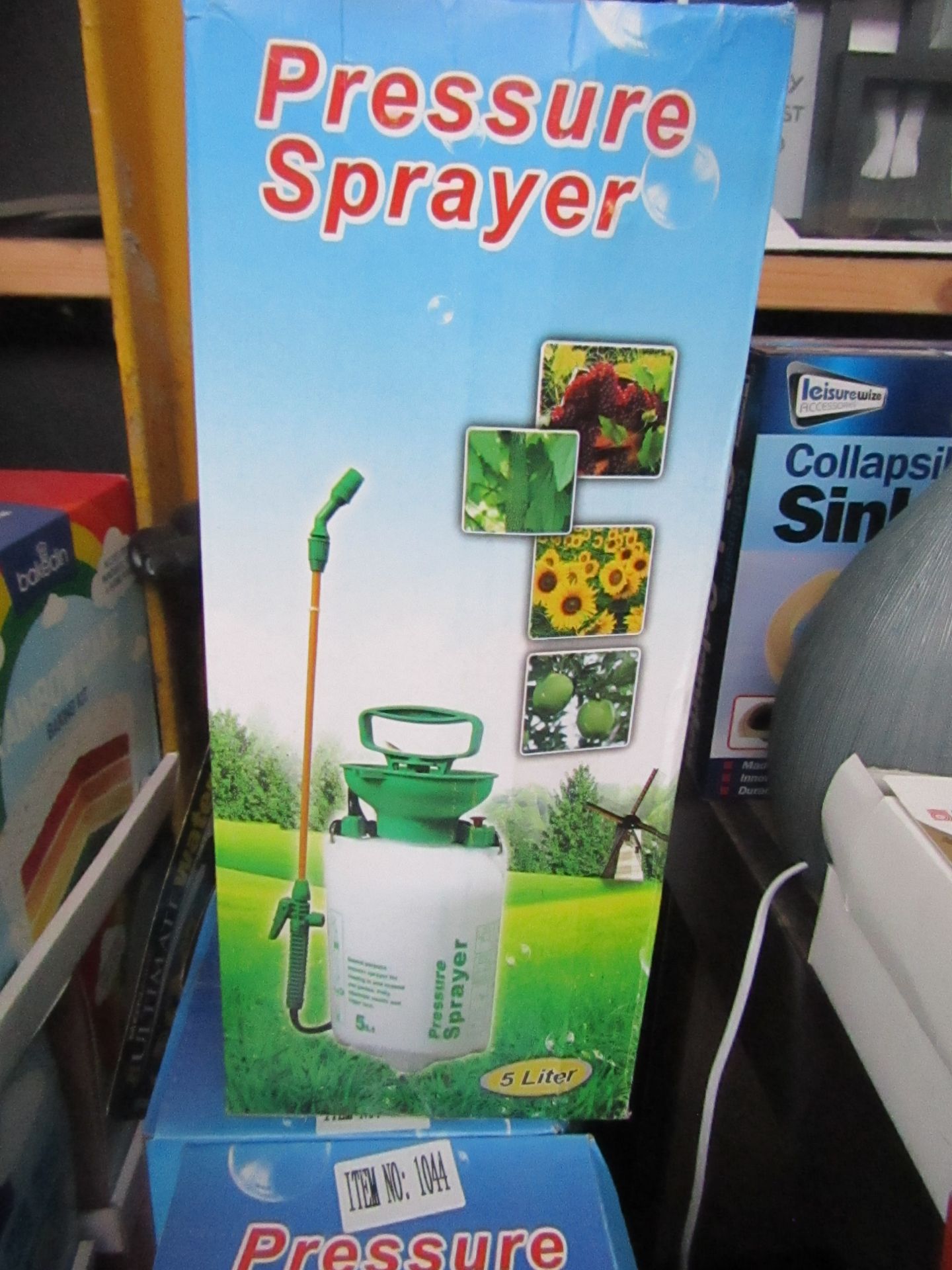 5 litre pressure sprayer,new in box