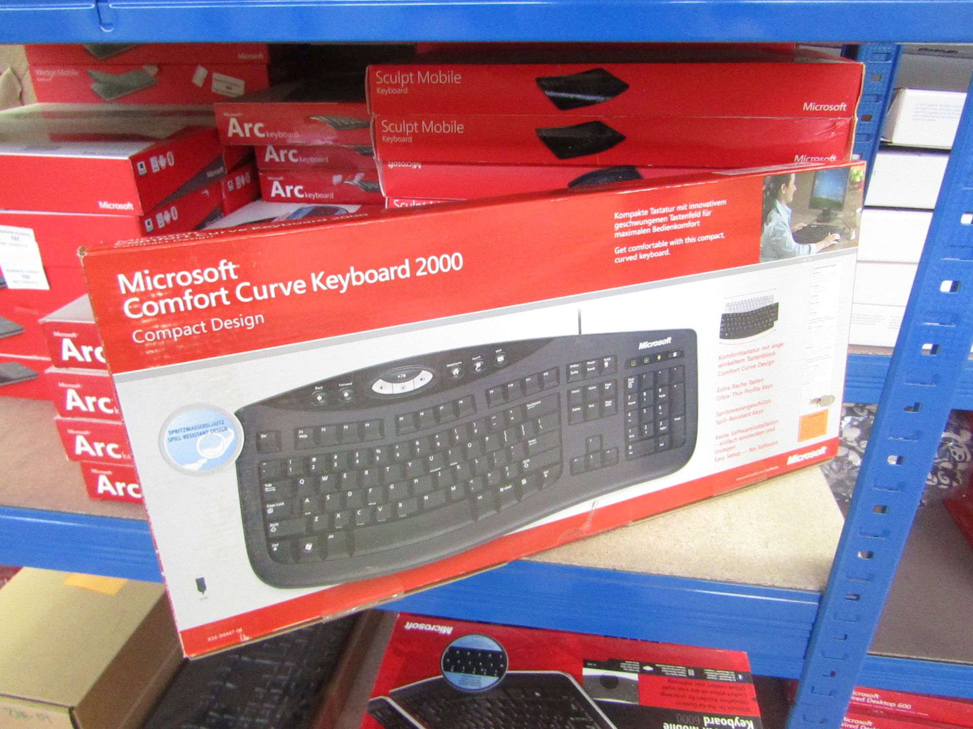 Microsoft comfort curve keyboard 2000, tested working and boxed