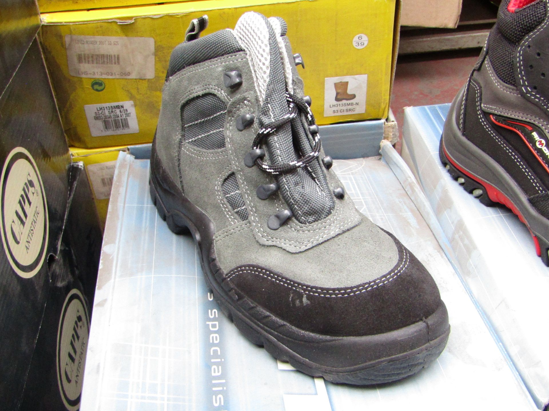 Aimont Safety Shoe Specialists  Steel Toe Cap Boots size 8 new & boxed
