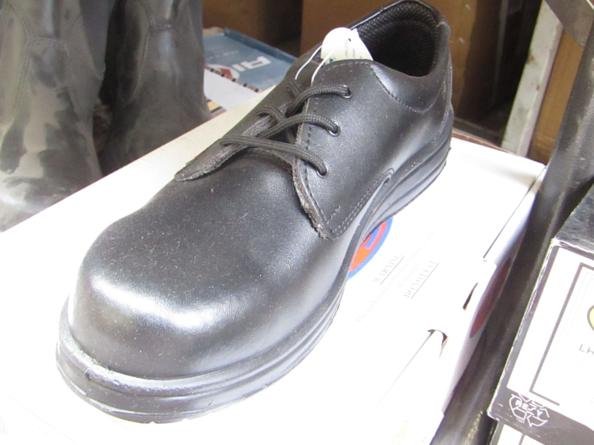 ABS steel toe cap laced shoes, size 8, new and boxed.