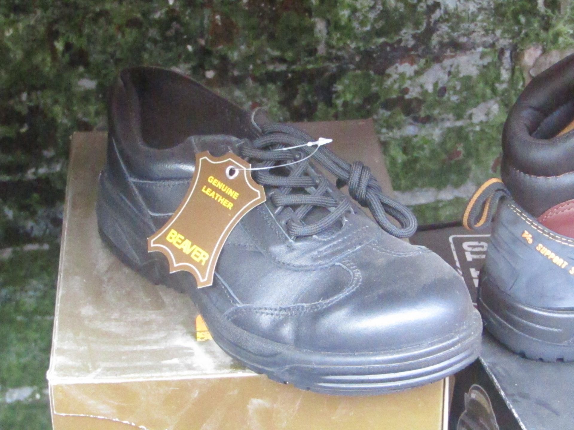 Beaver Steel Toe Cap safety Trainer Shoes, new size 7 RRP £23.99