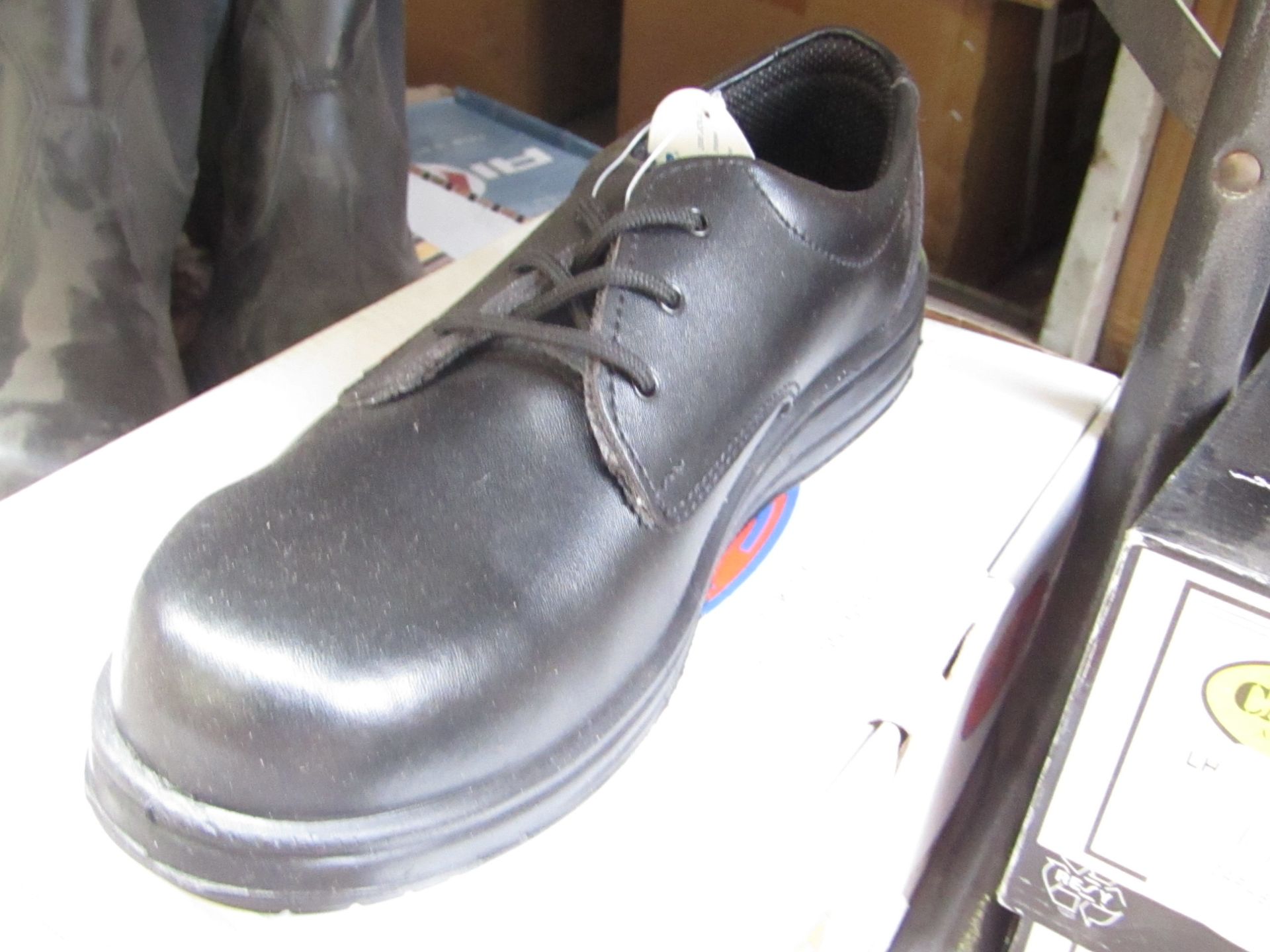 ABS steel toe cap laced shoes, size 3 new and boxed.