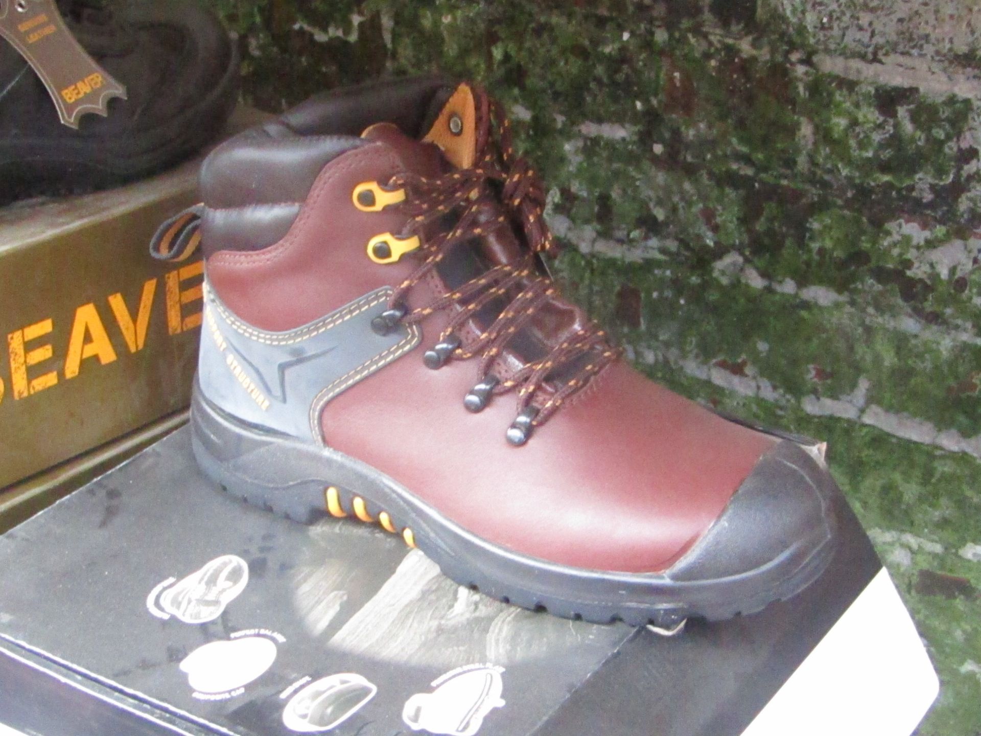 VR601 Cougar Brown Waxy Steel Toe Cap Hiker Boot with protective steel sole plate SRC Rated for Slip