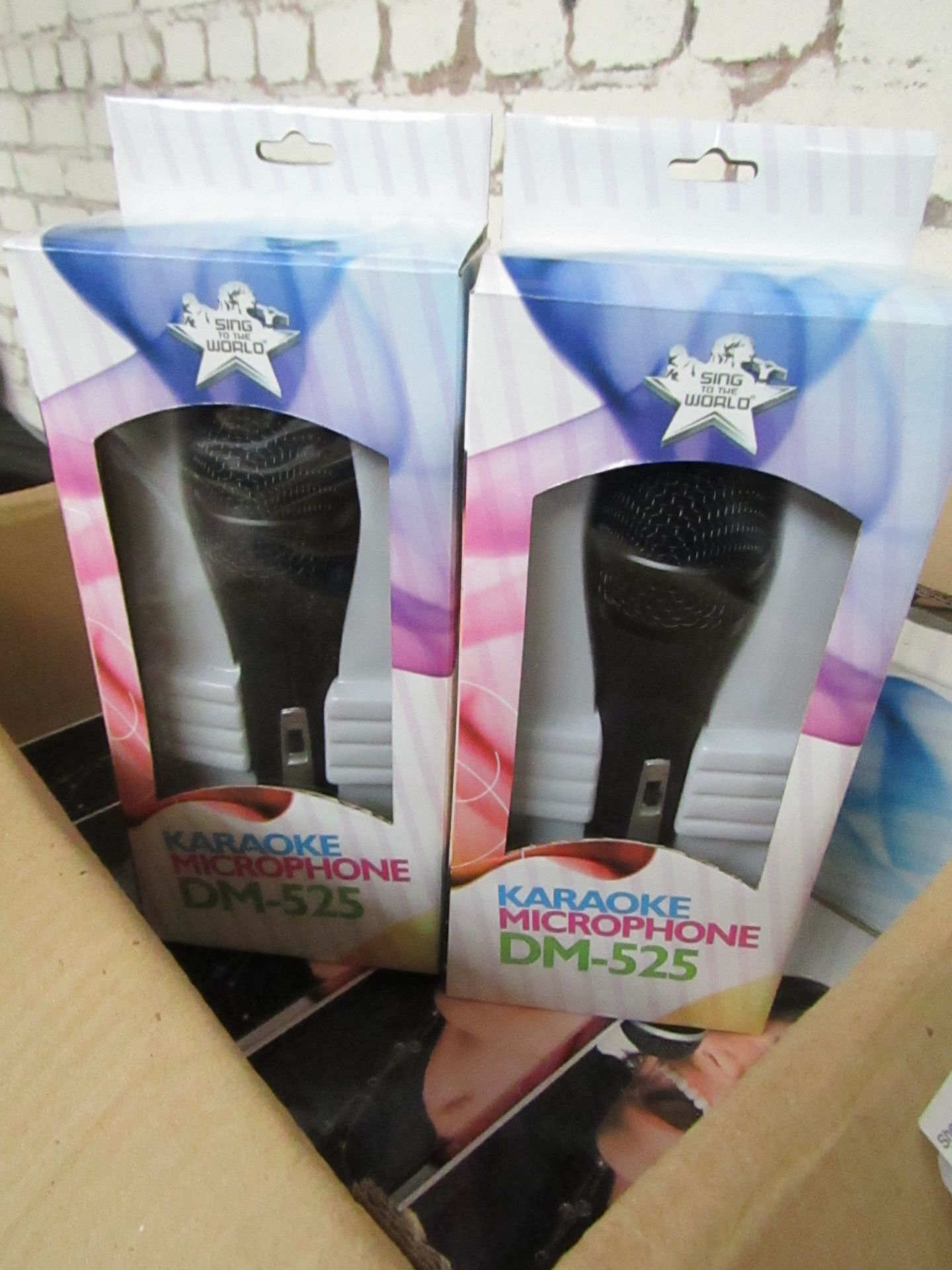 2 X Sing To The World Karaoke Microphone DM-525 RRP £9.99 each new & packaged