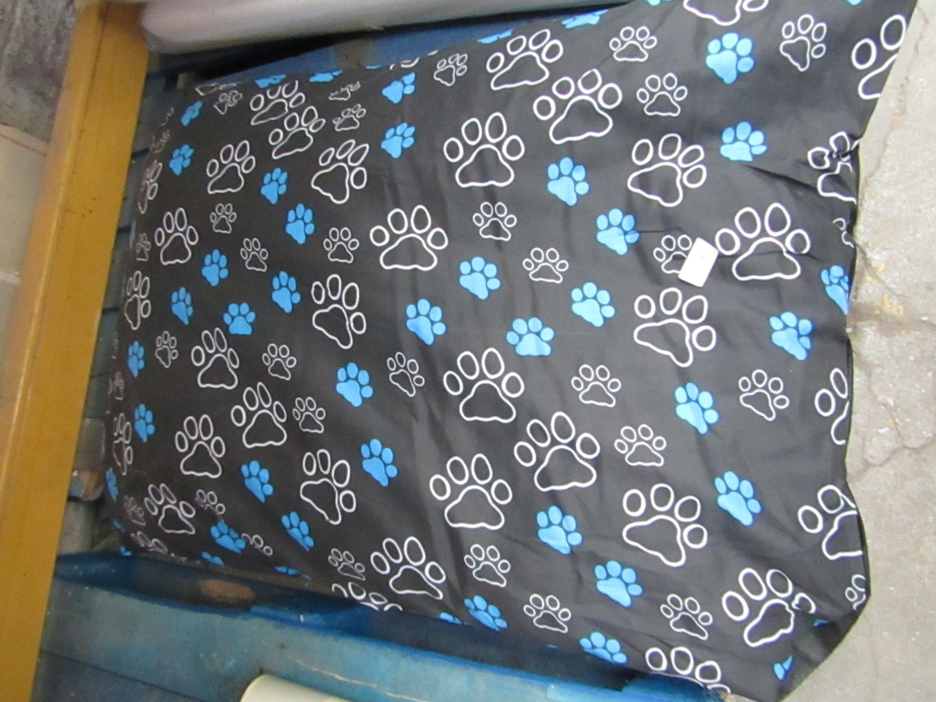 Printed Dog Bed Approx size 85 X 60 CM blue & Black with tags