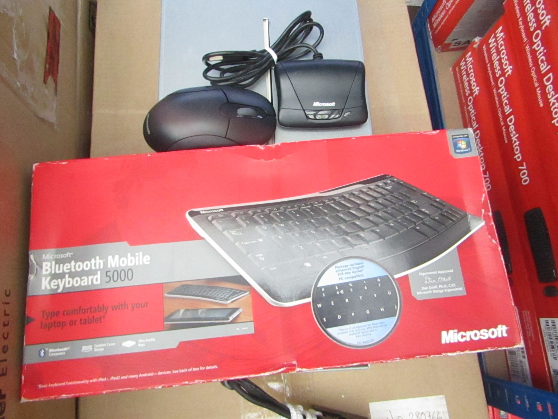 Microsoft Bluetooth mobile keyboard cover, untested and boxed.