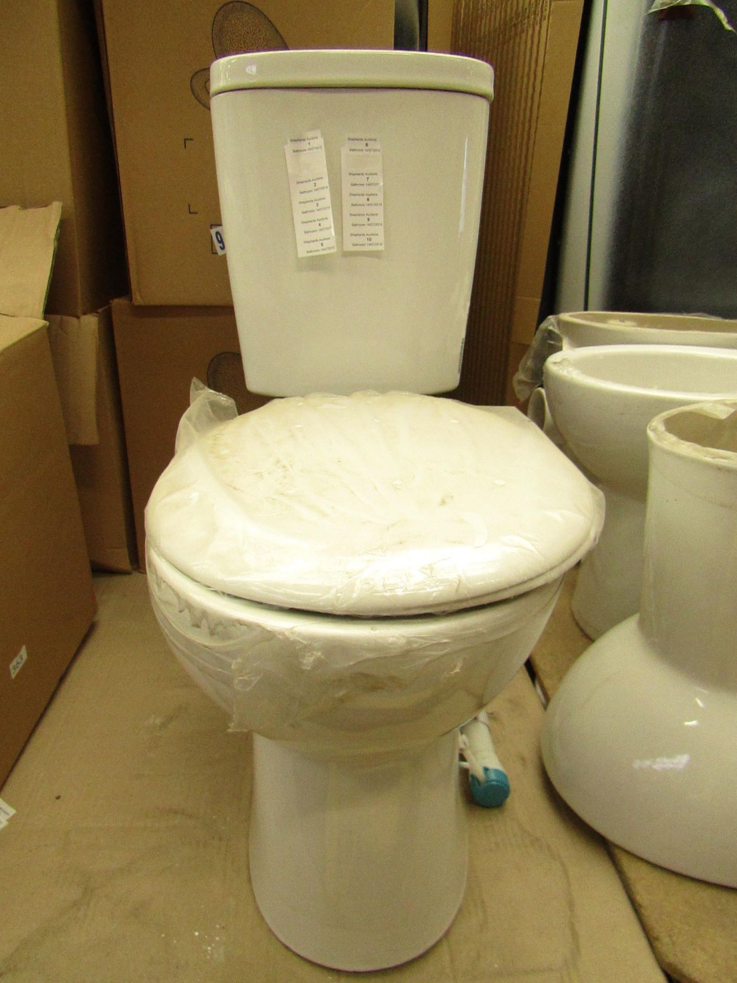 Unbranded Roca WC toilet pan and cistern with flush tank, all brand new.