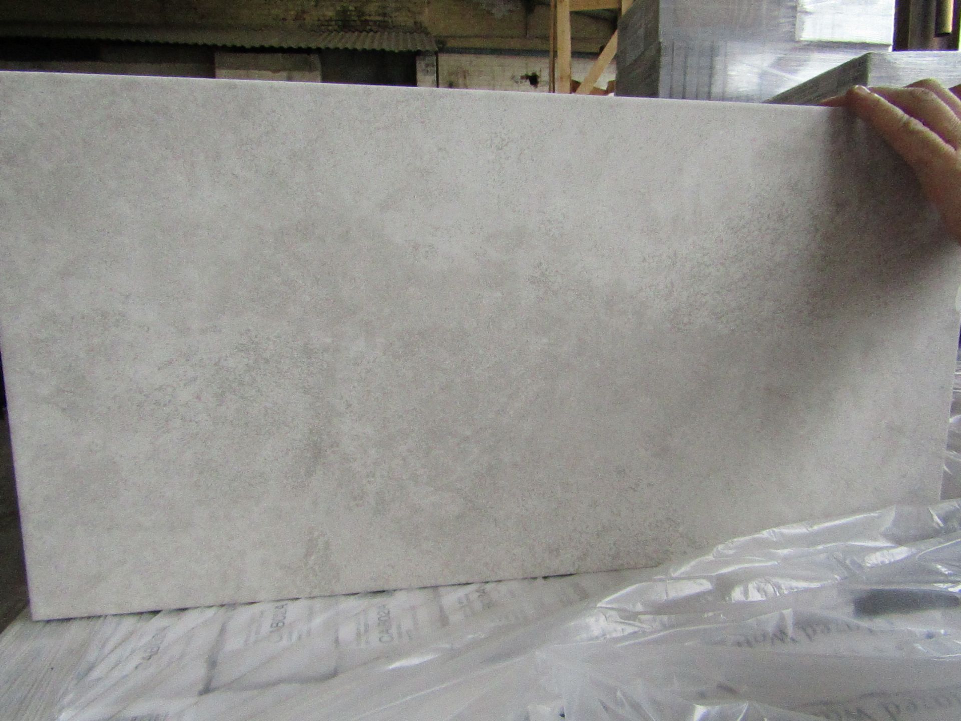 Pallet of 40x Packs of 5 Cambridge Calssic White Textured finish 300x600 wall and Floor Tiles By