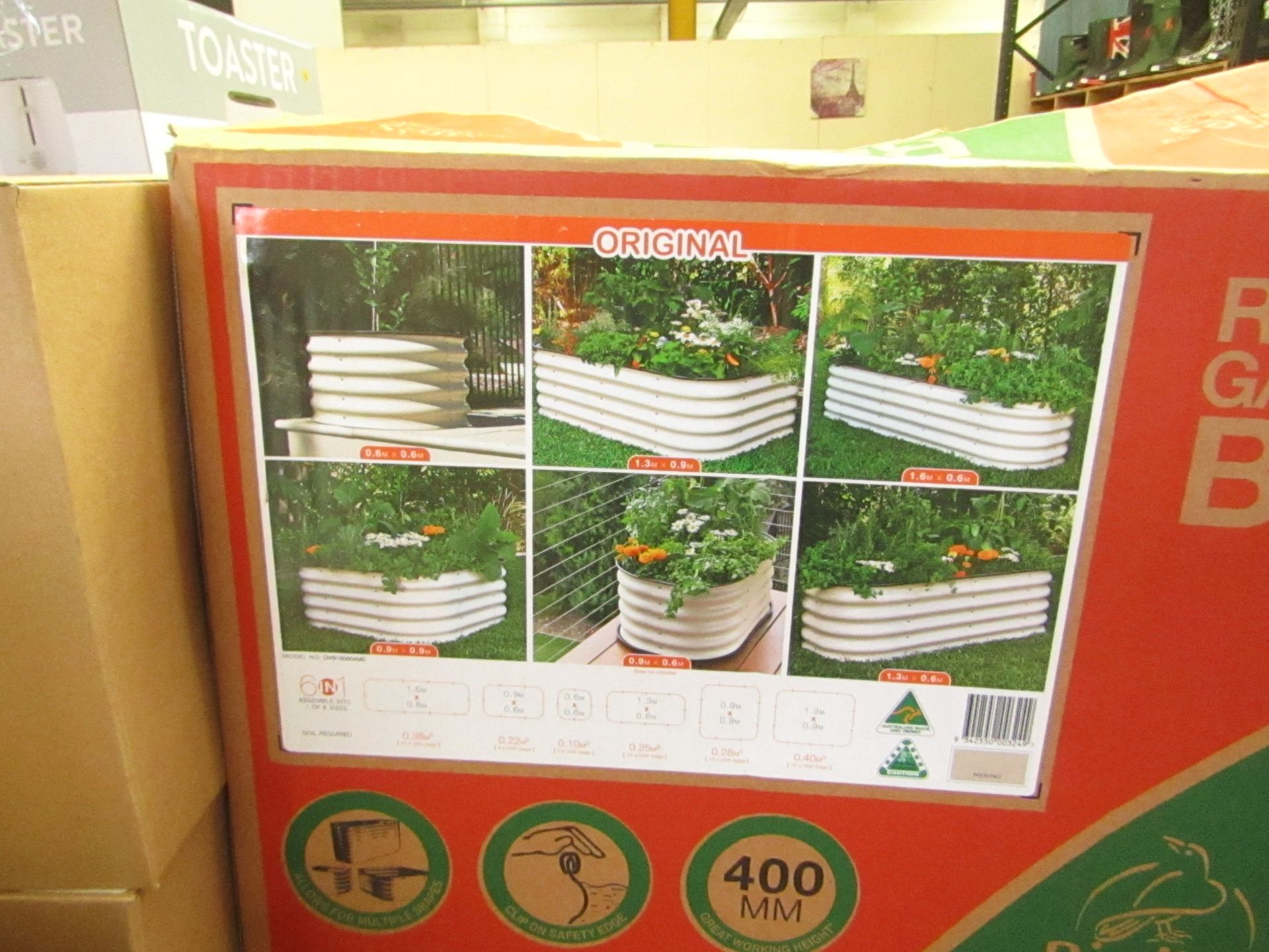 Raised Garden Bed,400mm High and allows you to create a number of different sized beds new in box (