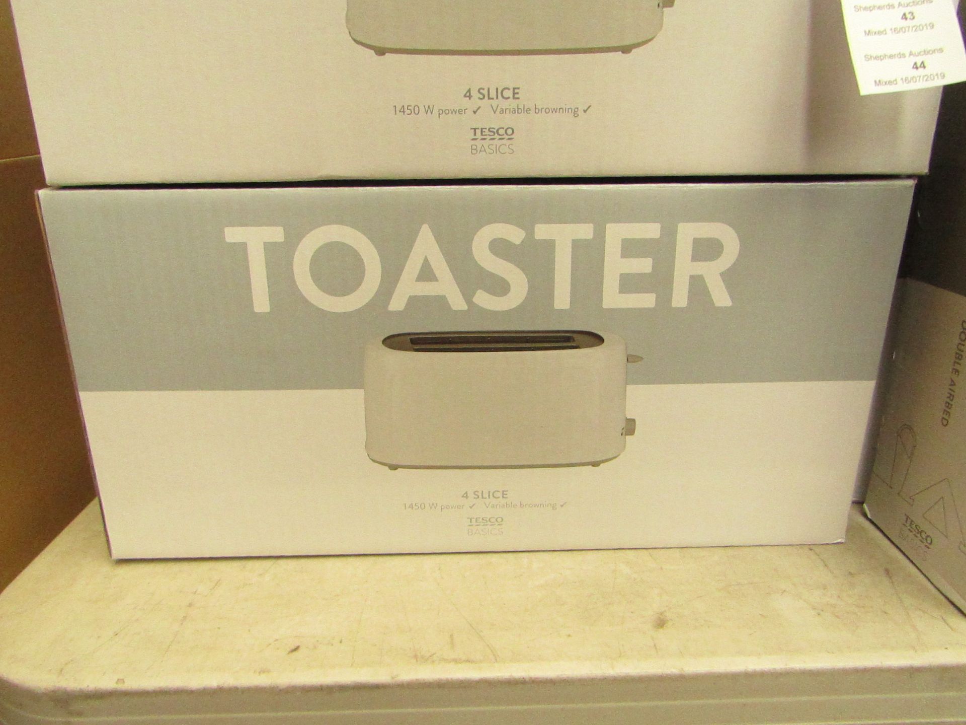 Tesco 4 Slice toaster,1450w,variable browning,new in box