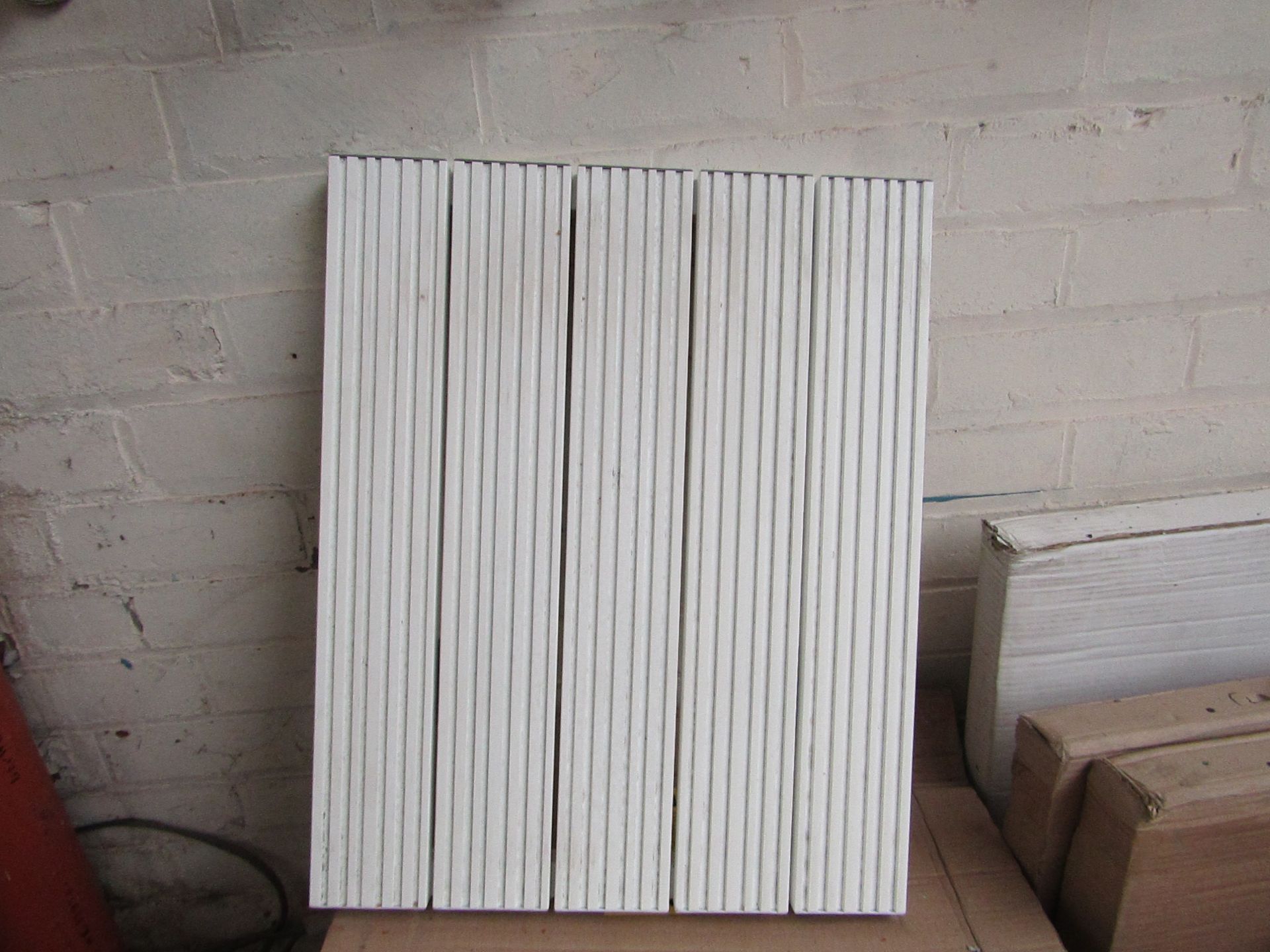 Reina, Aluminium Radiator, 470mm x 600mm - White, new and Boxed