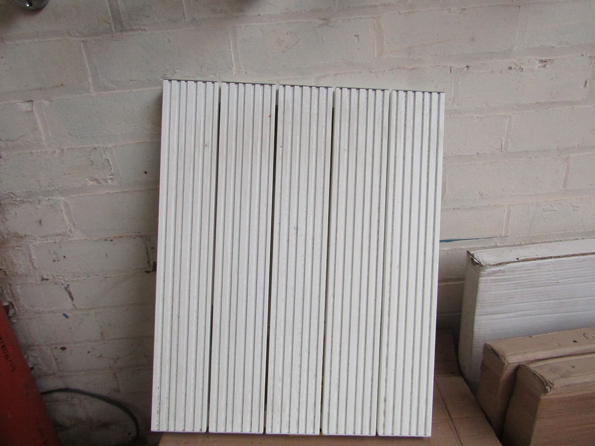 Reina, Aluminium Radiator, 470mm x 600mm - White, new and Boxed