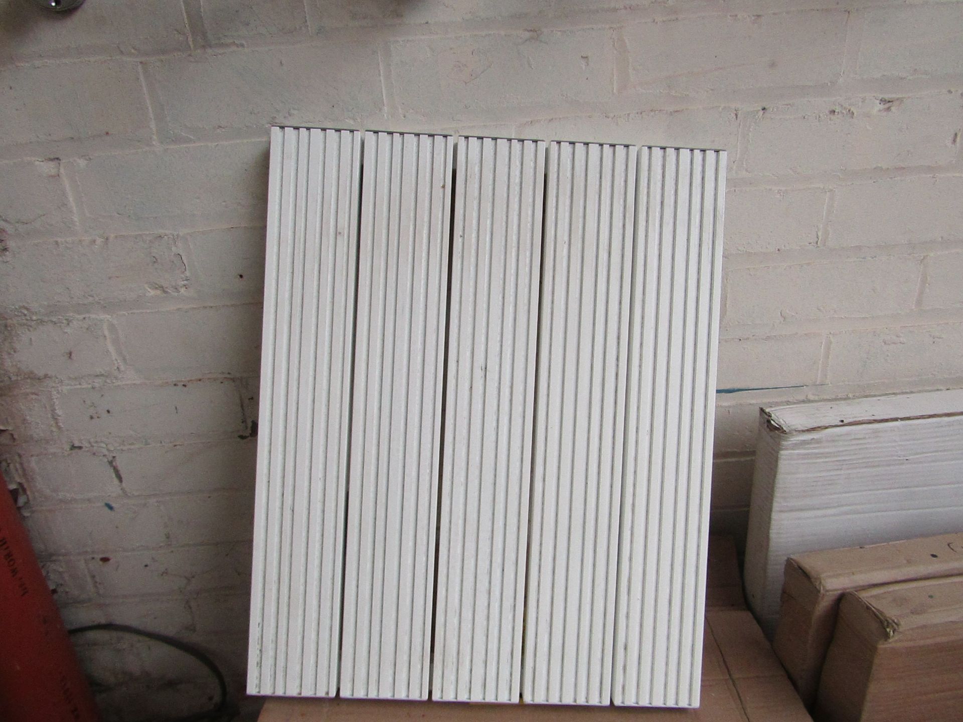 Reina, Aluminium Radiator, 470mm x 600mm - White, new and Boxed