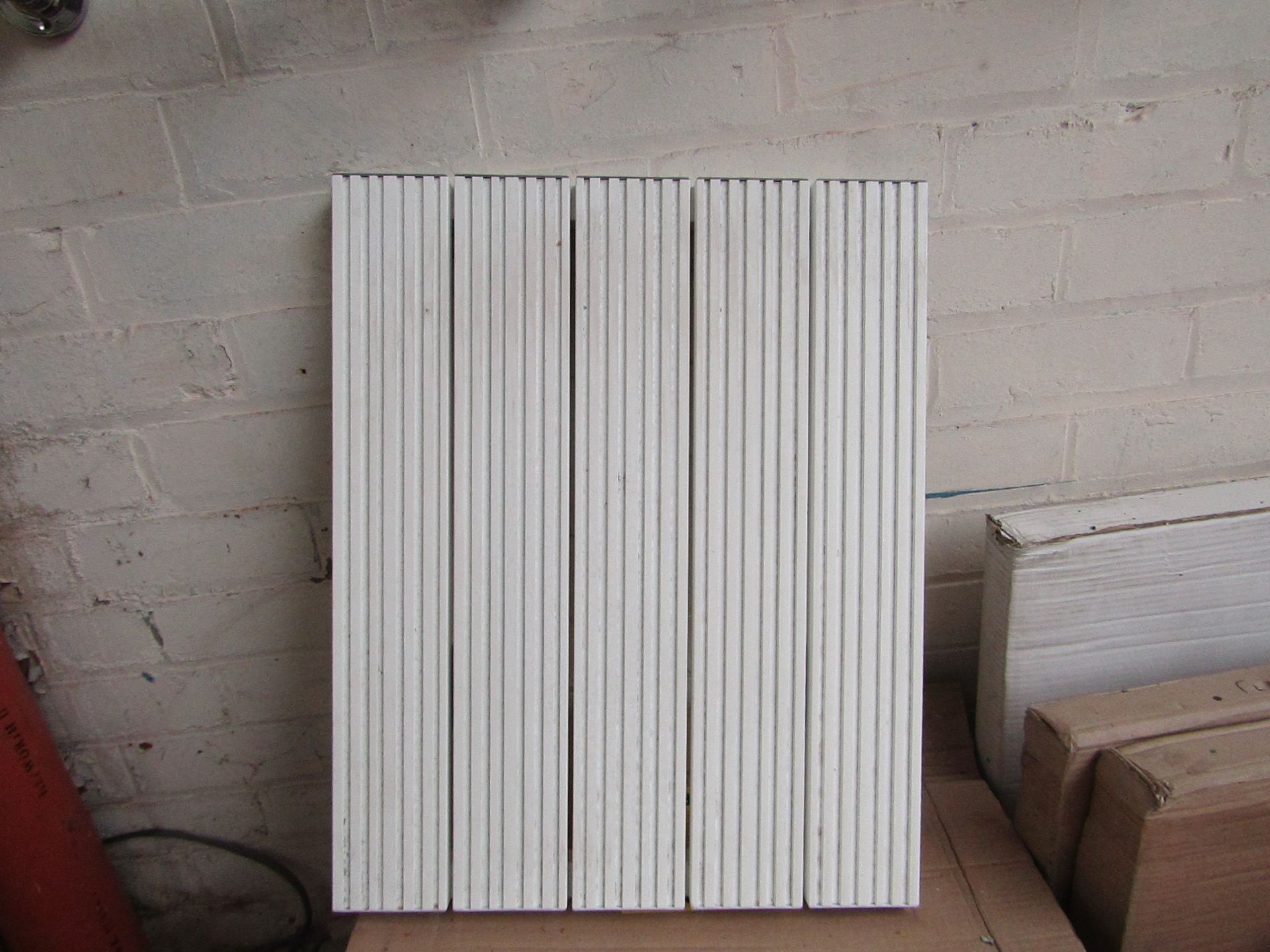 Reina, Aluminium Radiator, 470mm x 600mm - White, new and Boxed