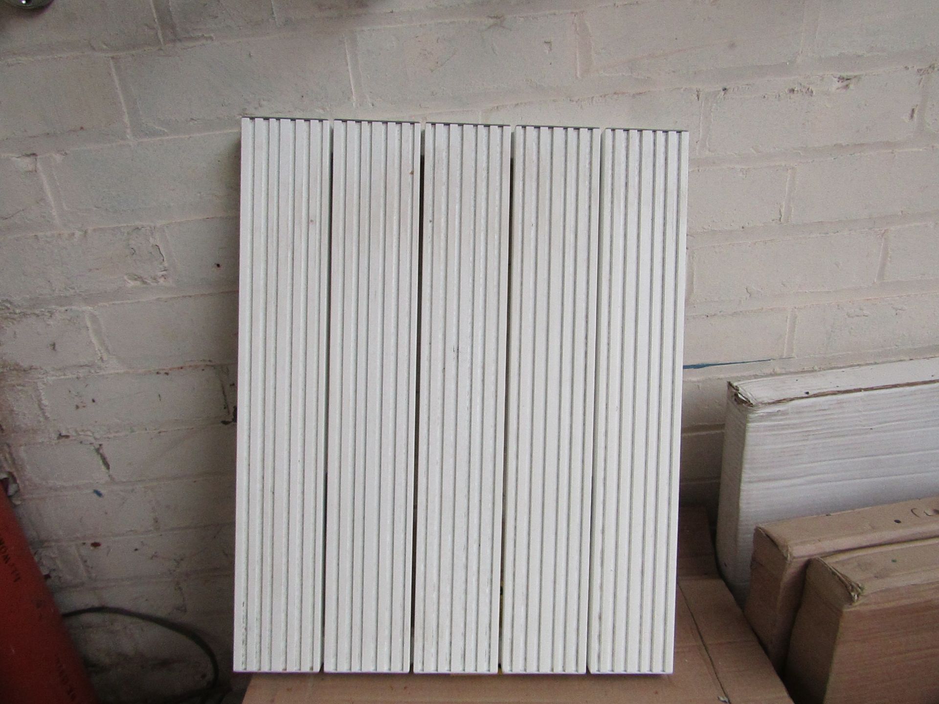 Reina, Aluminium Radiator, 470mm x 600mm - White, new and Boxed