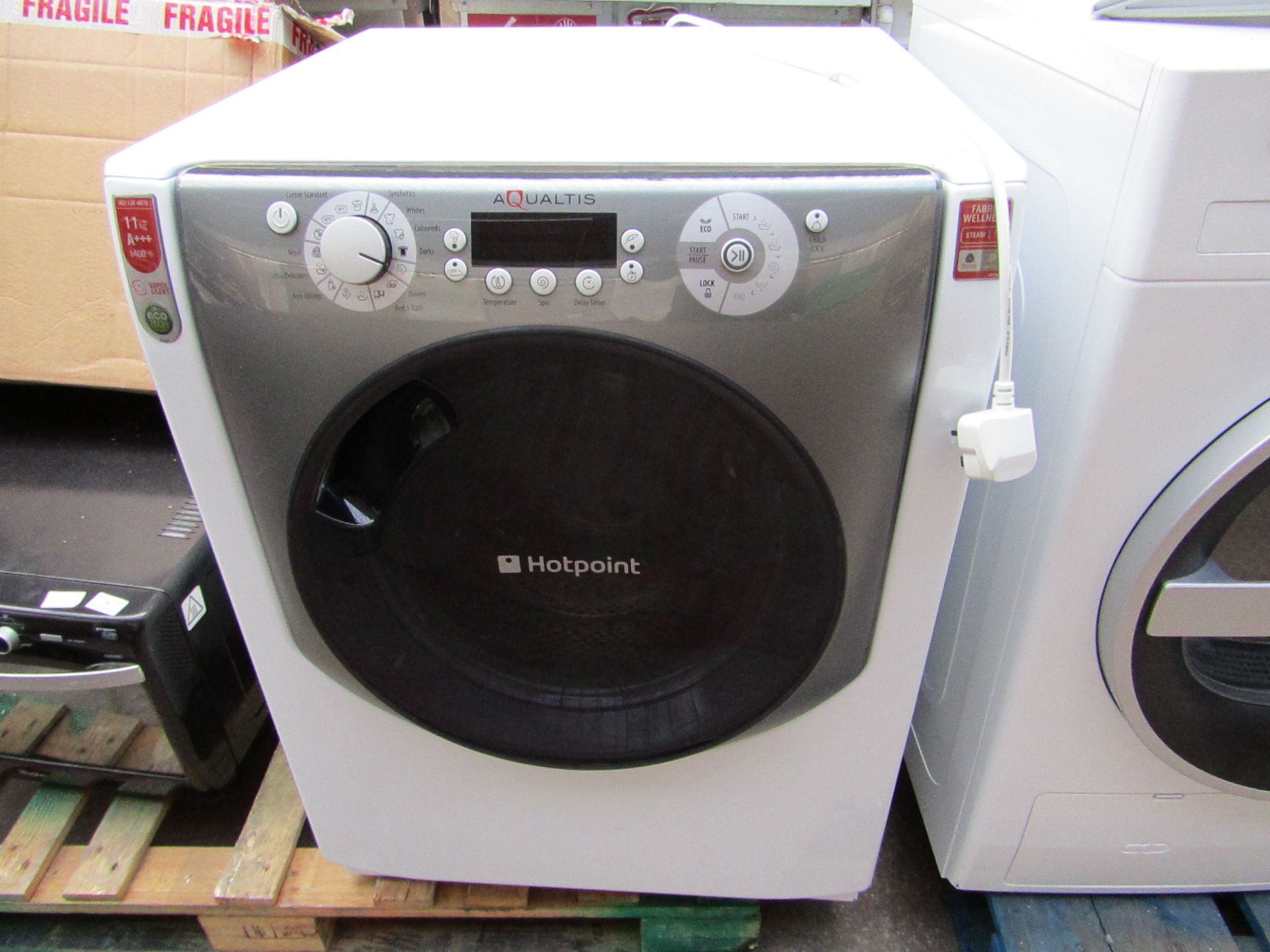 Hotpoint Aqualtis Washer/Dryer.11kg.Powers on & Spins.No Major Damage