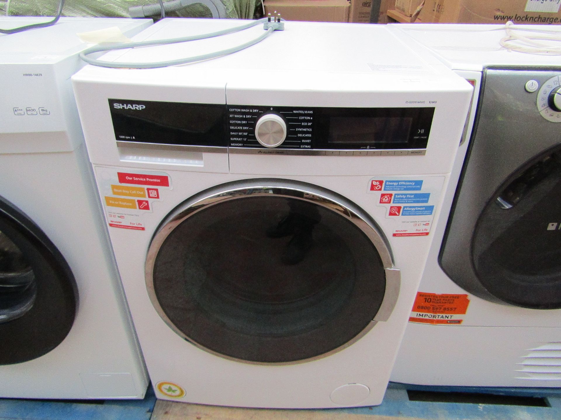Sharp Washer/Dryer.9/6kg.Powers on.No Damage.RRP £229
